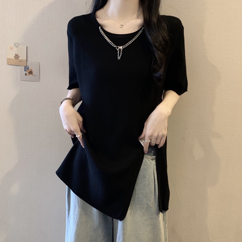 B80(866) 韩版甜酷风银链条边领下摆单标签开角黑白针织上衣