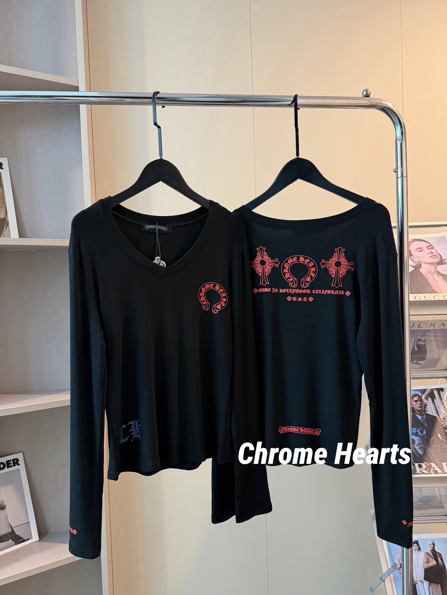 Chrome Hearts V 領紅色梵文大馬蹄長袖Tee 