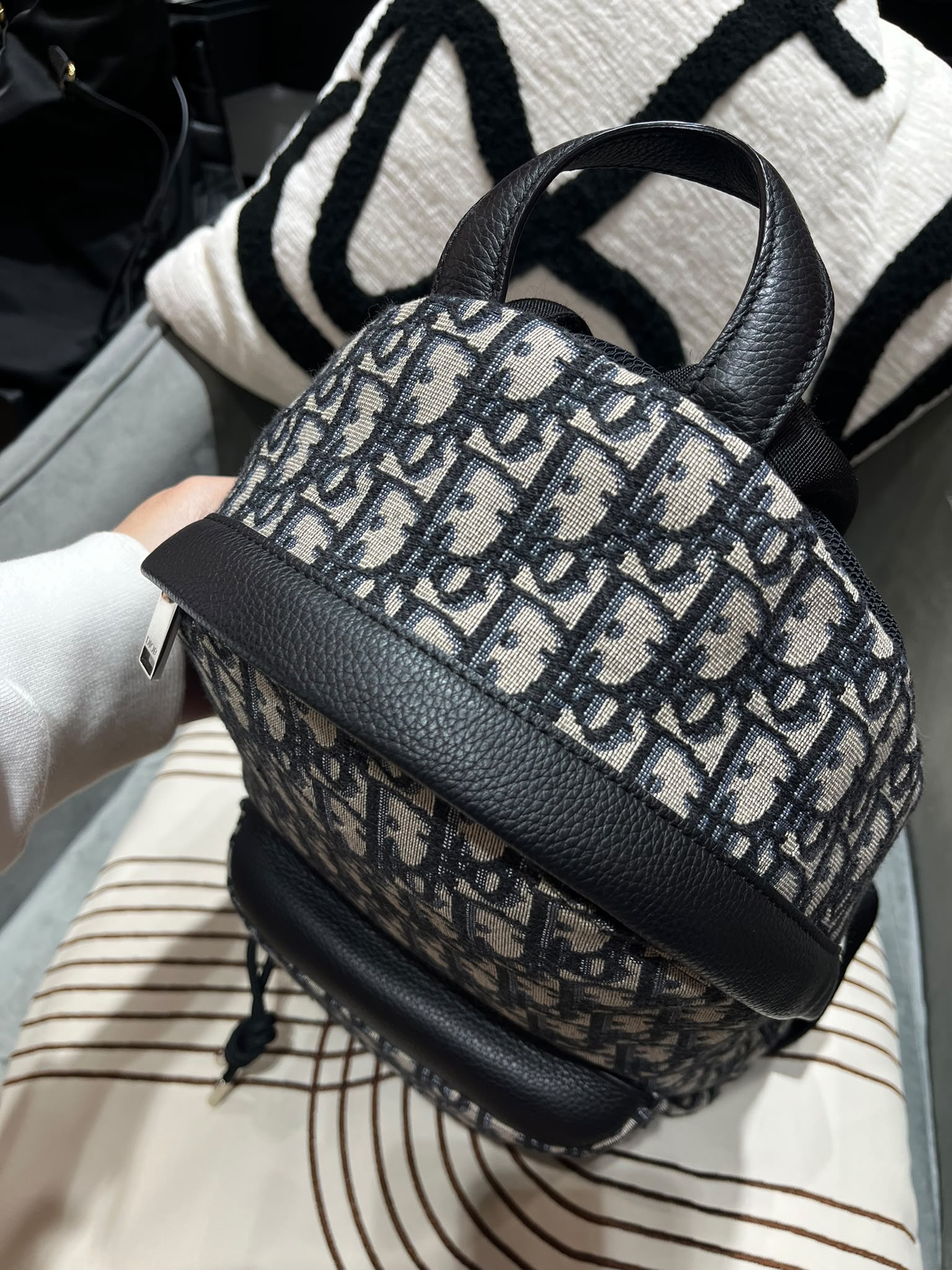 Christian Dior Oblique backpack 100%Authentic, 98%New  ✅證書✅Dust bag 