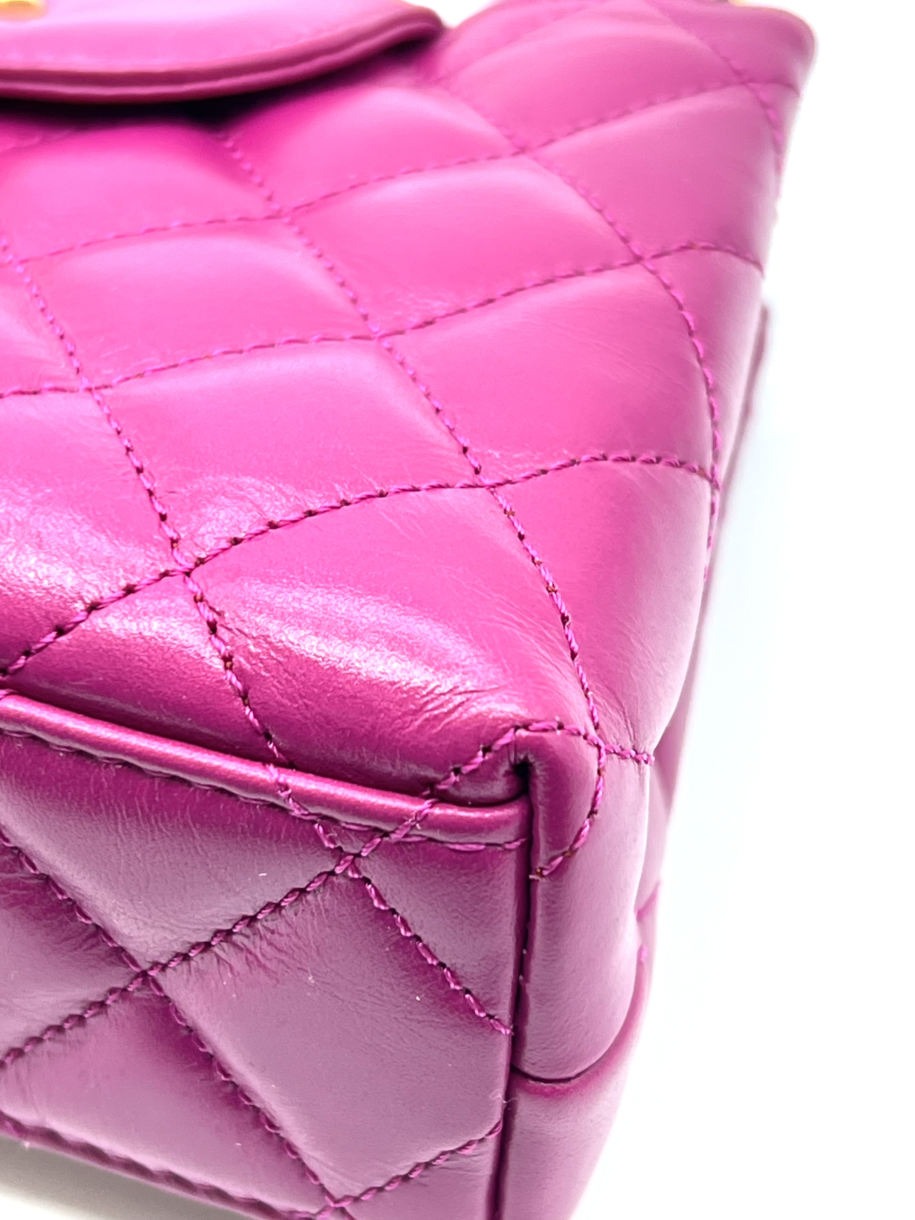 Pre-Owned CHANEL Kelly Mini Top Handle Bag / Product Code: 26051109