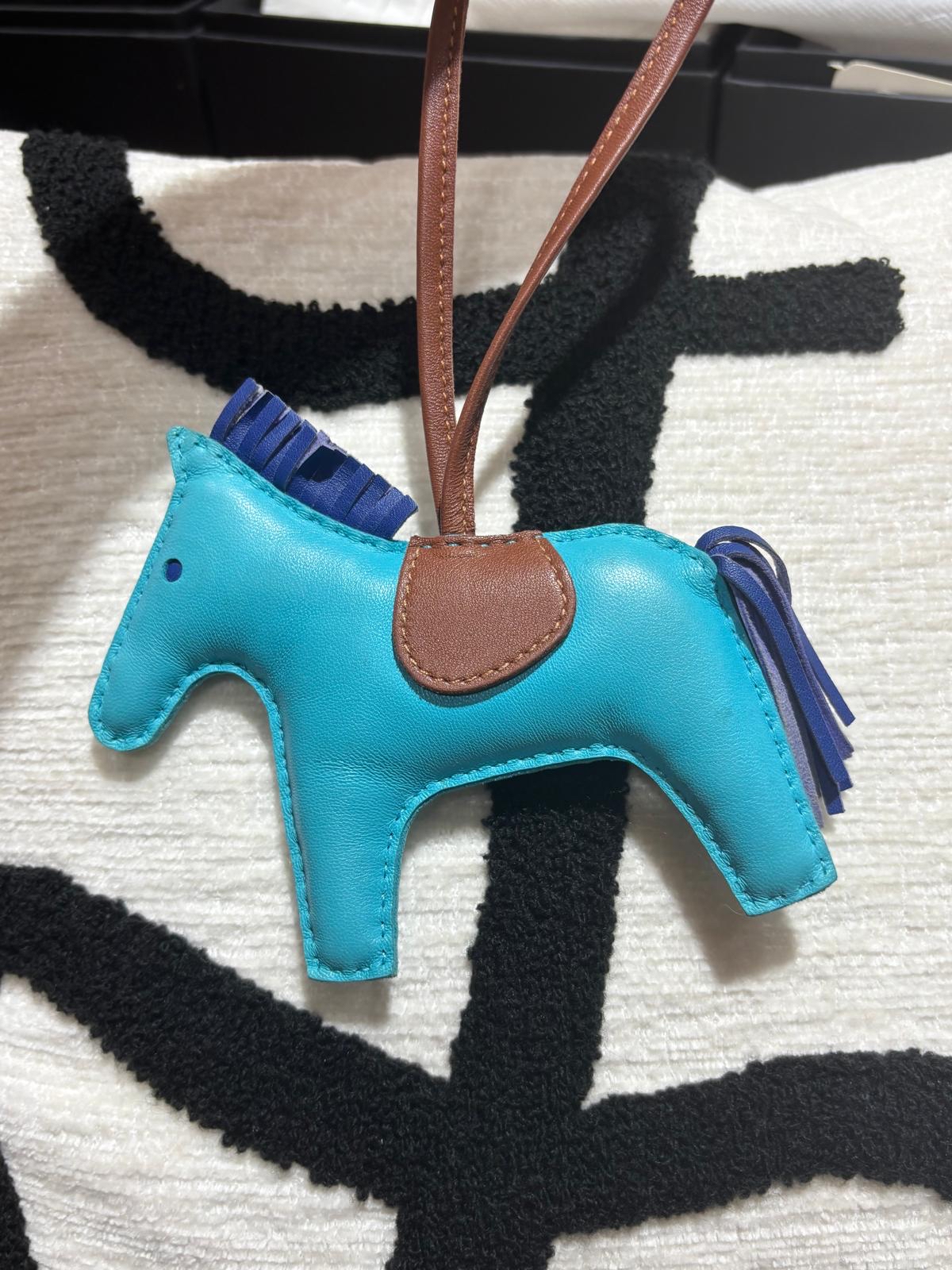 Hermes Rodeo MM 100%Authentic, 92%New ✅box