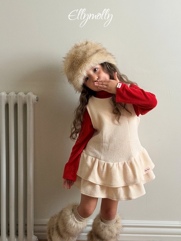 Ellymolly | Snow frill ops
