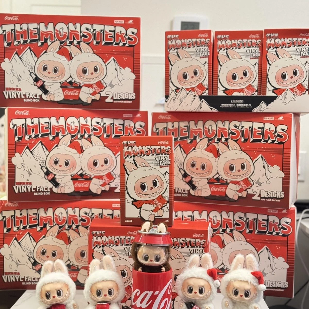 [Labubu The Monster] Labubu 可口可樂系列 搪膠毛絨盲盒 (英文) | 1盒