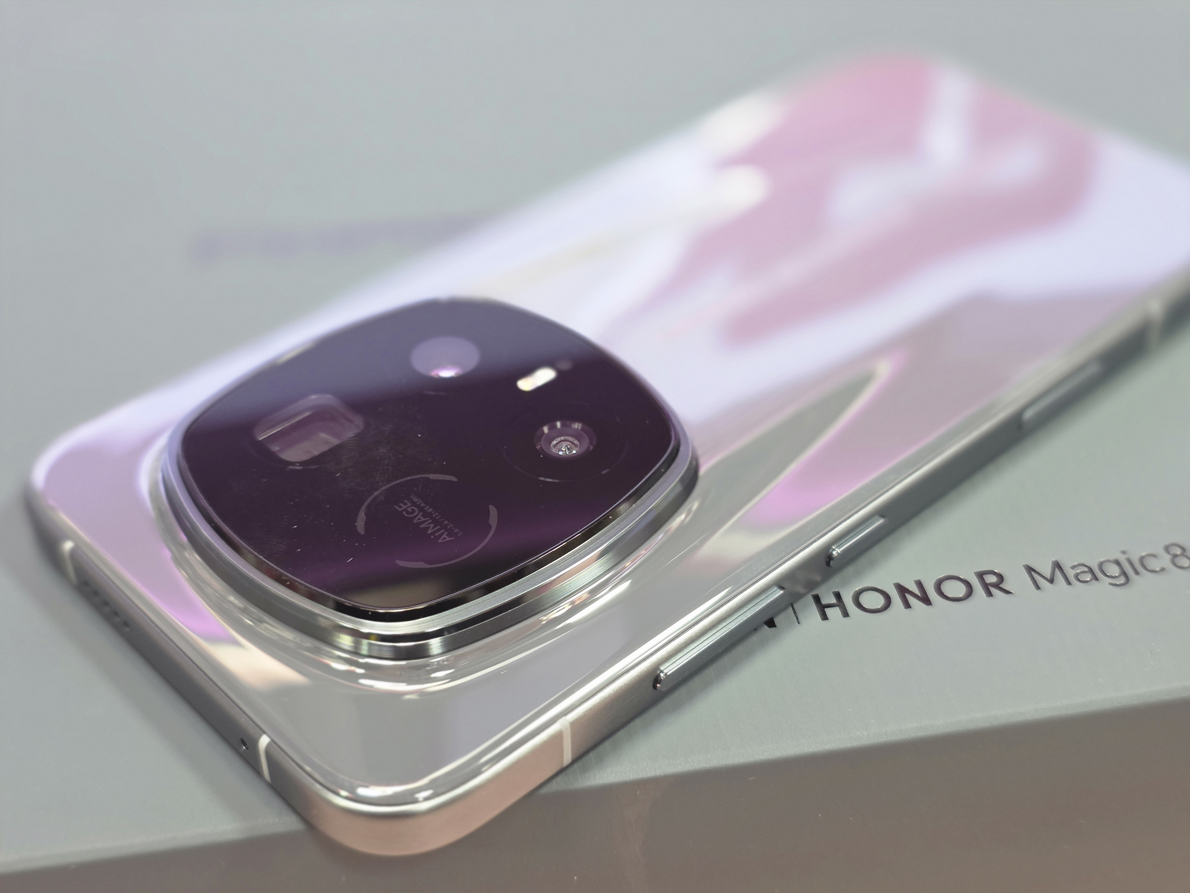 Honor Magic 8 RSR Porsche Design