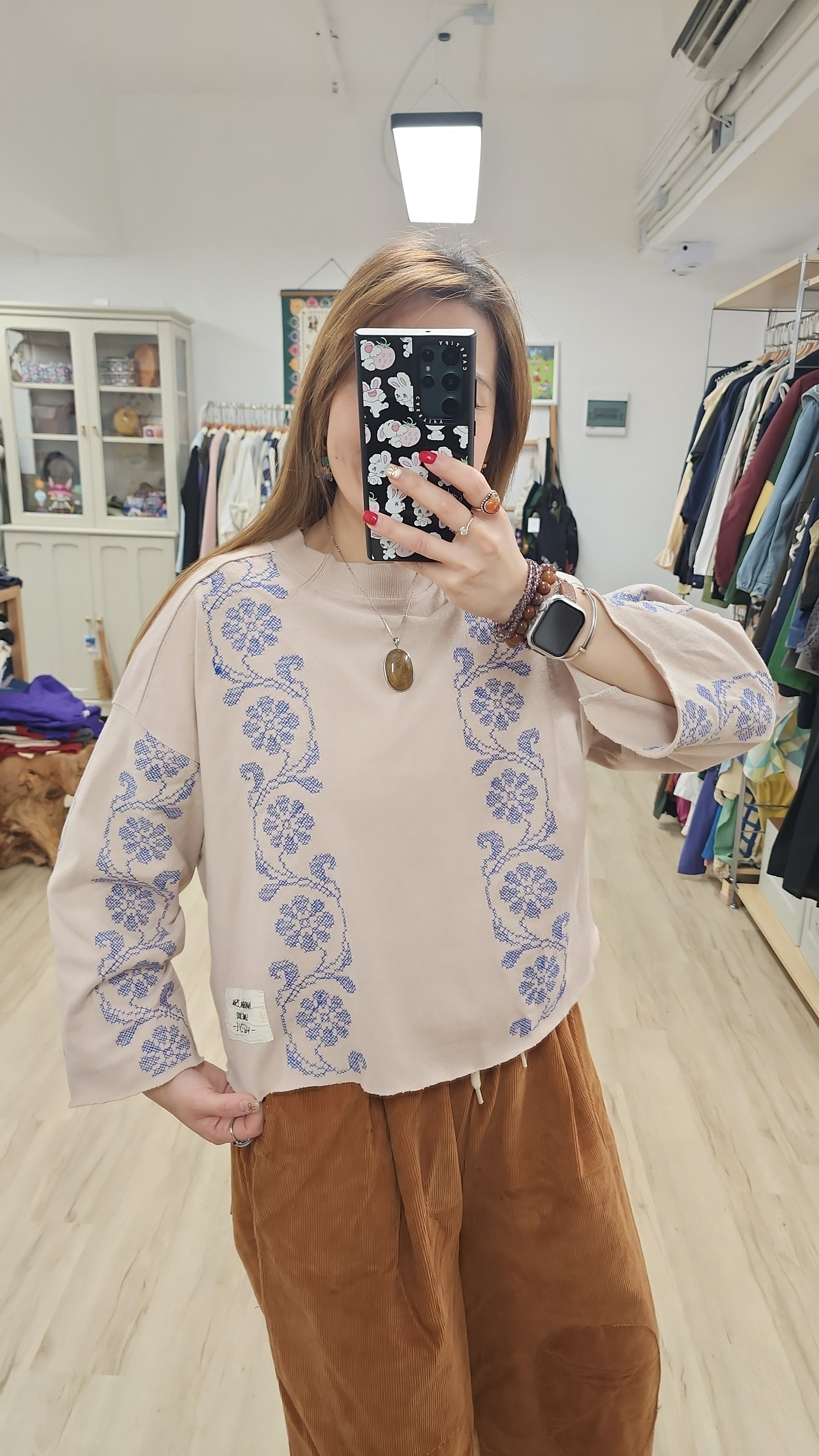 韓國奶茶色拼十字刺繡花棉Tee