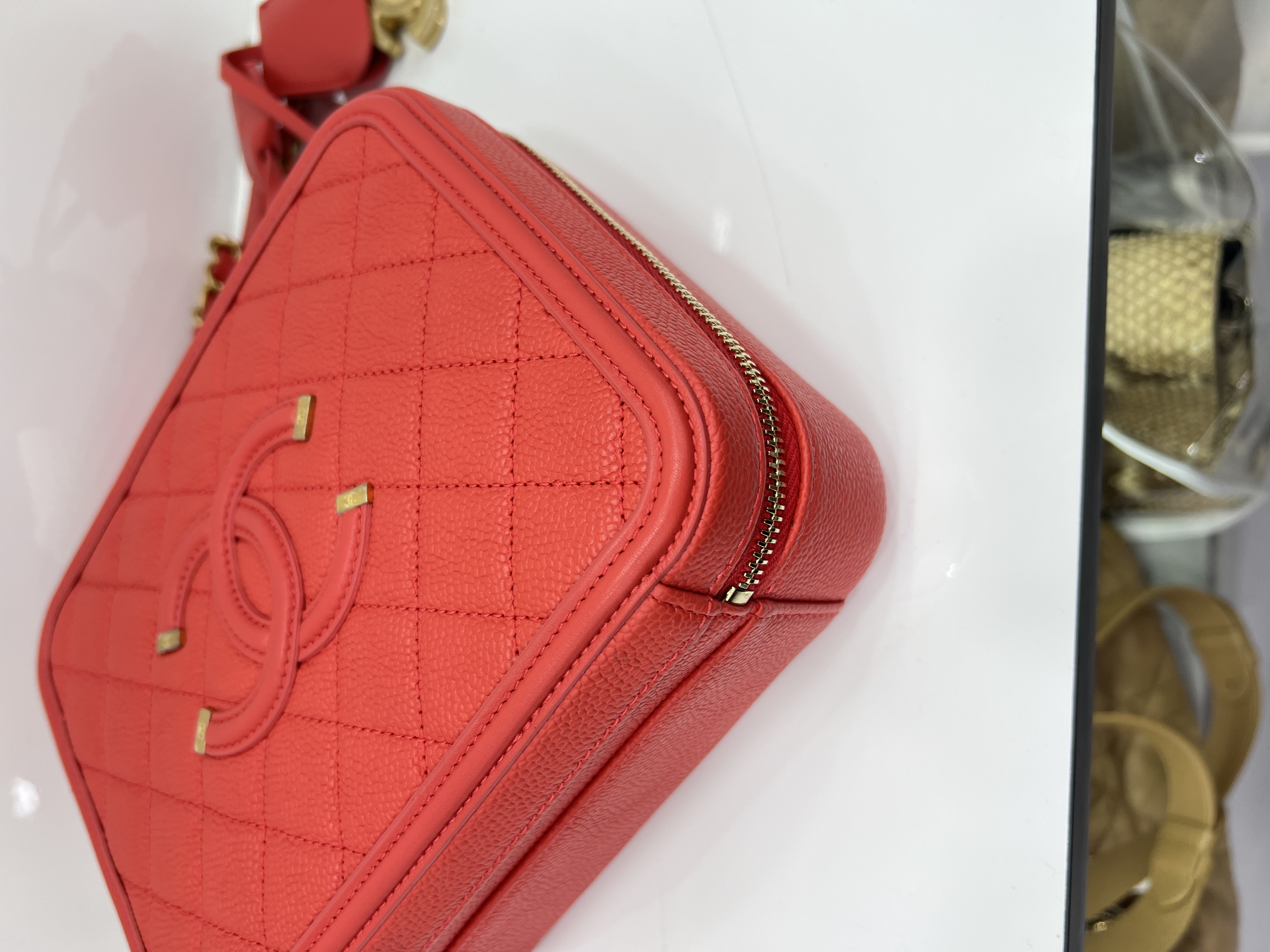 直播貨品 |  [1個-$100 2個-$300］EE81