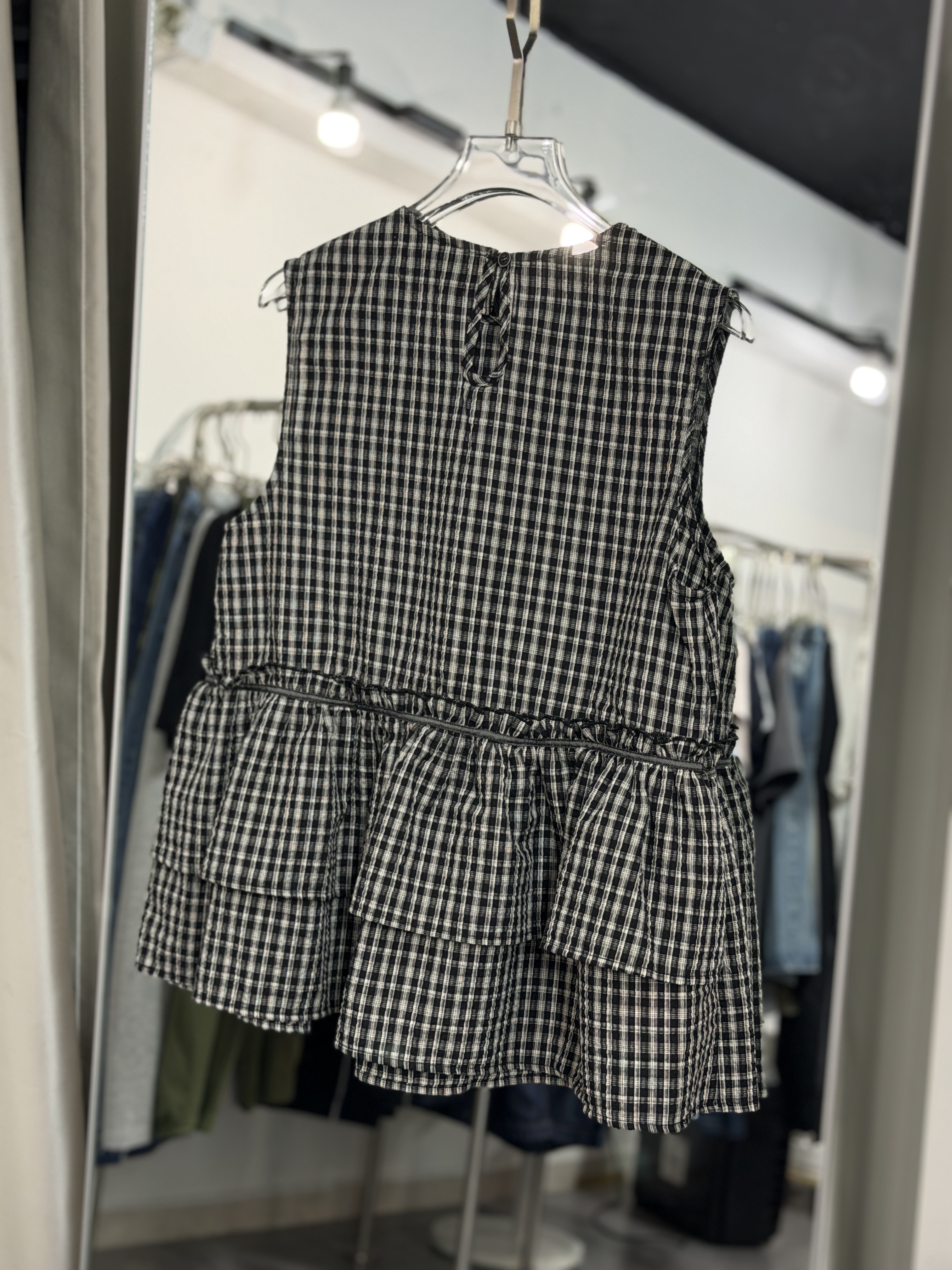 格紋荷葉邊無袖上衣