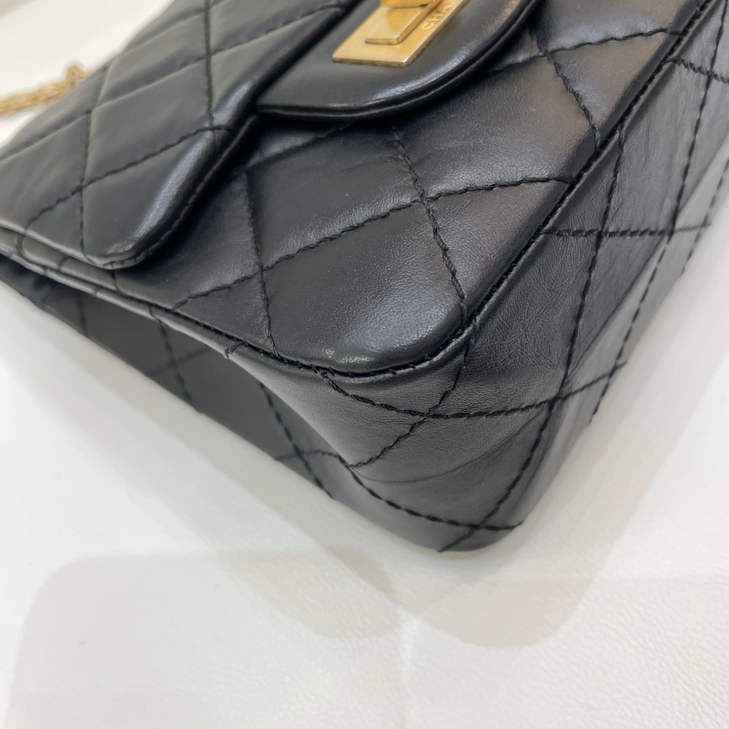 【預訂貨品】鐳射30開👜 Chanel黑金mini 手機包 