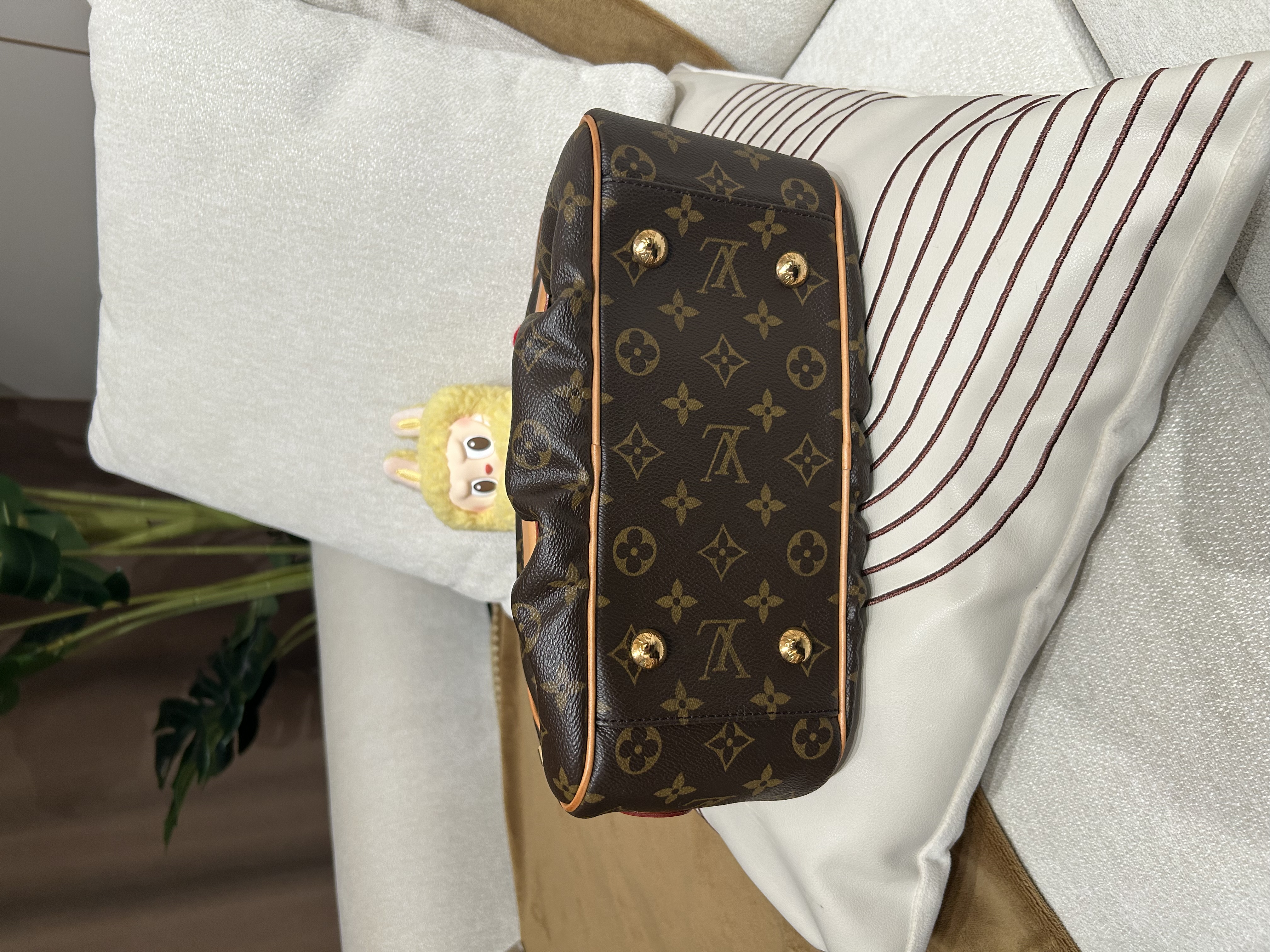 LV Klara Monogram Shoulder Bag 100%Authentic, 98%New ✅Dust bag