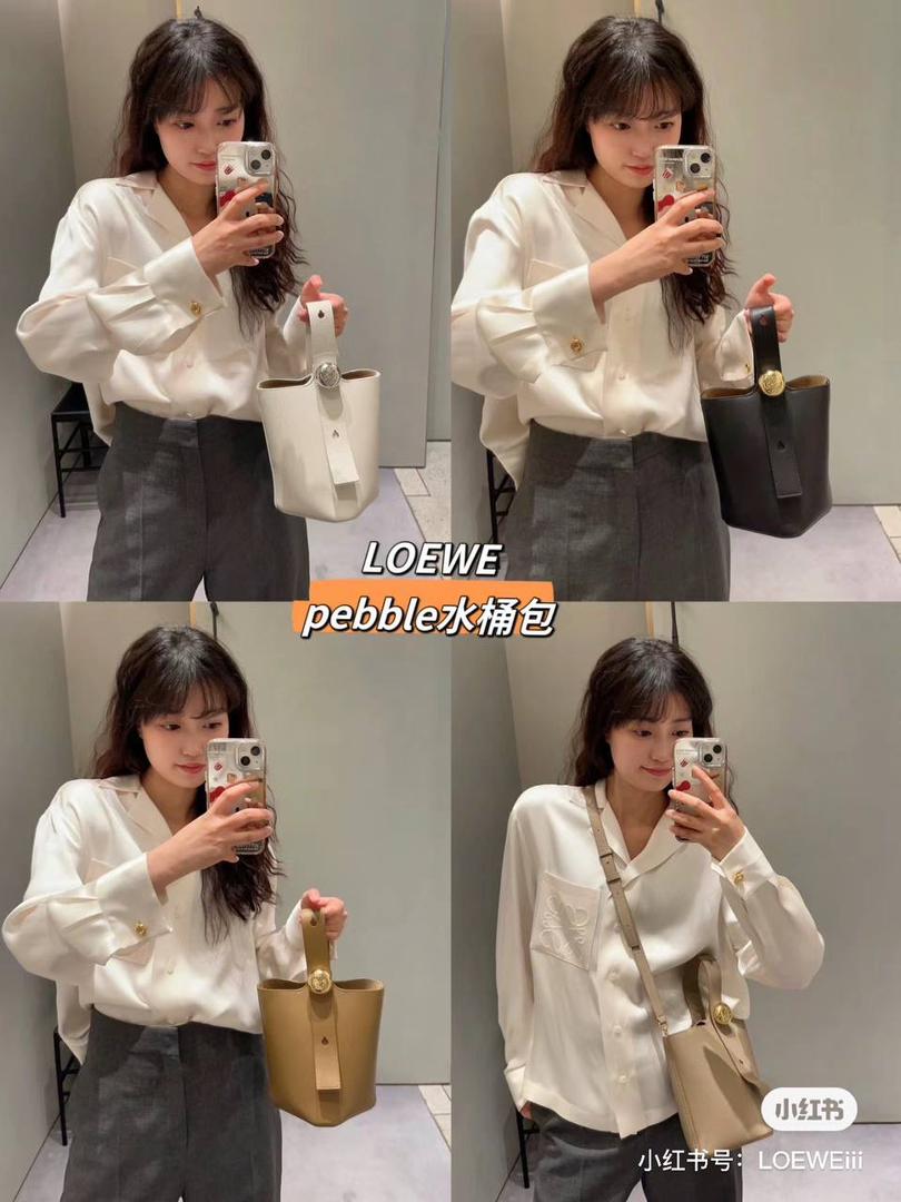 ♥️𝙈𝙞𝙣𝙞 𝙋𝙚𝙗𝙗𝙡𝙚 𝘽𝙪𝙘𝙠𝙚𝙩 ——【黑色平纹】 尺寸：𝟏𝟔-𝟏𝟔-𝟗.𝟓𝐜𝐦 编码：062339 【配全套礼盒】 🎈标志性Anagram鹅卵石点缀，配以纯粹简约线条以及瞩目设计风格，诠释全新𝙋𝙚𝙗𝙗𝙡𝙚手袋👜 🎈自带一根🉑拆卸🉑调节的肩带，一包多背，多样化风格，秀场大放异彩😀内里容量超大，日常实用性强👌 🎈配全套专柜礼盒🎁，给你满满的仪式感👀