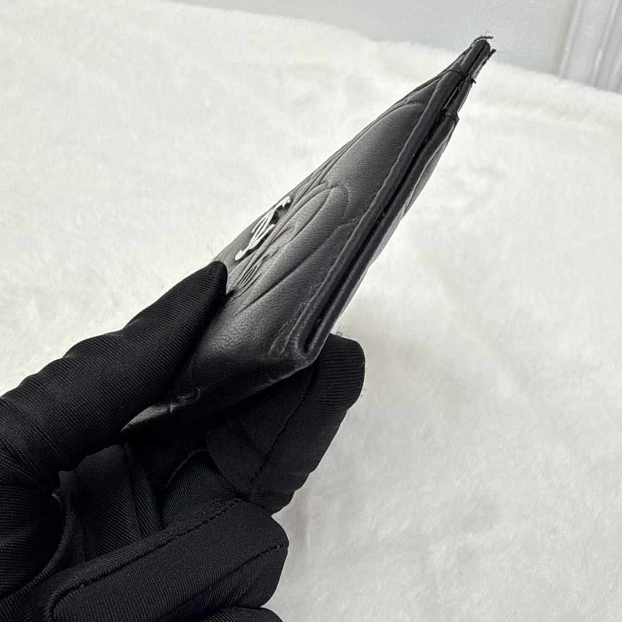 Chanel香奈兒卡包 山茶花系列錢包 單片橫版 黑銀羊皮 橫版 山茶花壓紋C Logo零錢包 男女同款