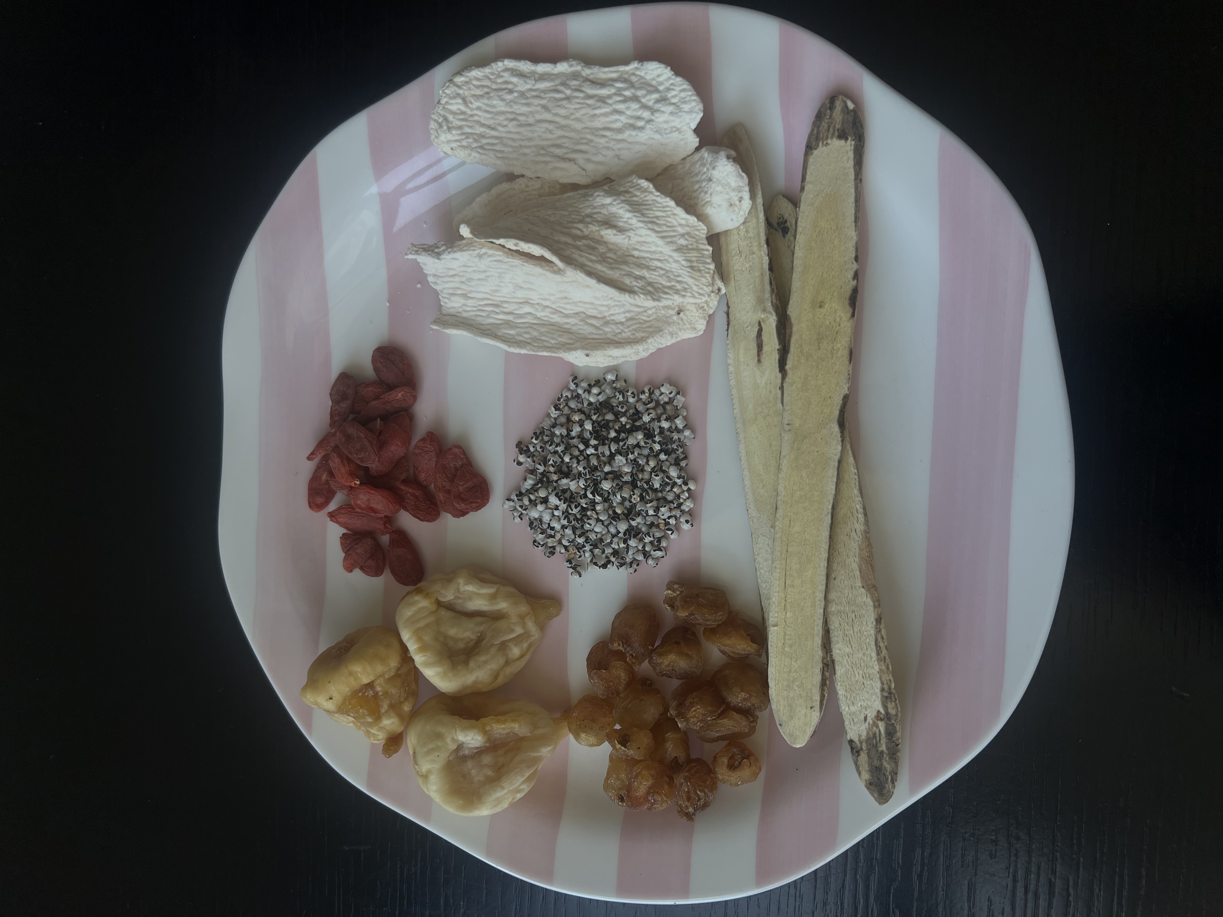 王不留行催乳湯