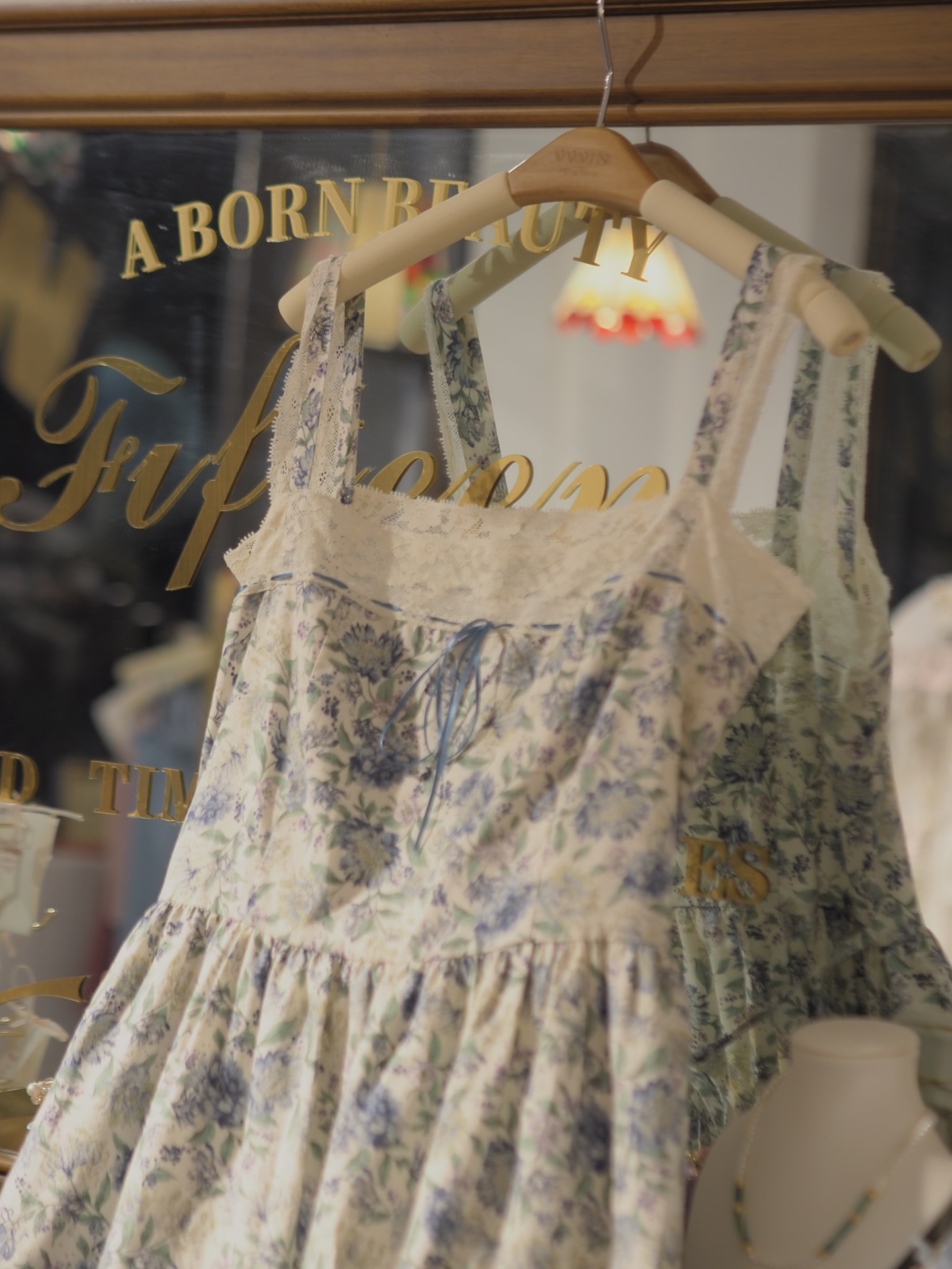 湖水綠色連身裙