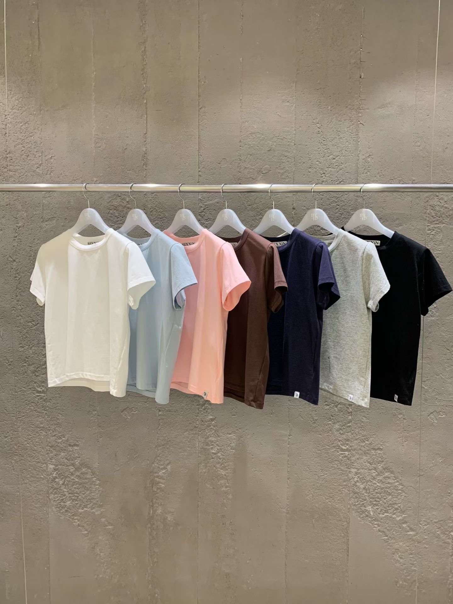 Basic cotton tee