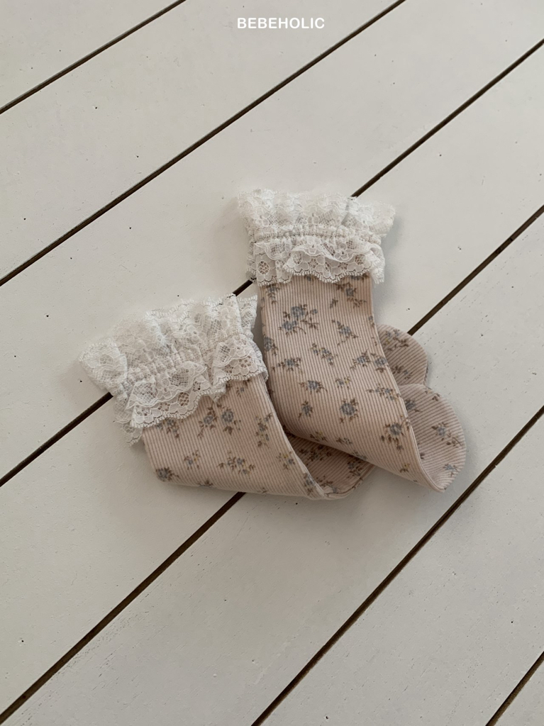 🌸預訂 韓國直送🌸🇰🇷BEBEHOLIC三色蕾絲碎花膝襪