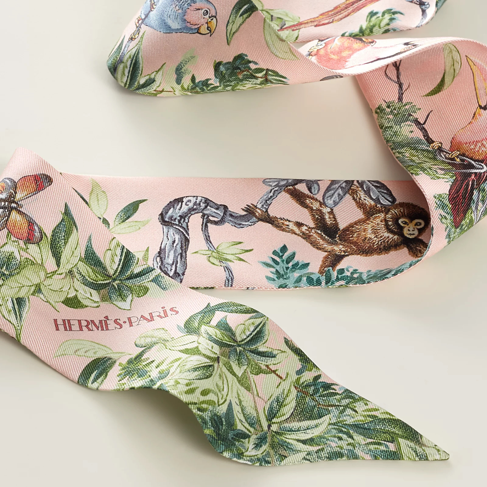 Hermès 全新🆕 100%絲Equateur圖案 Twilly