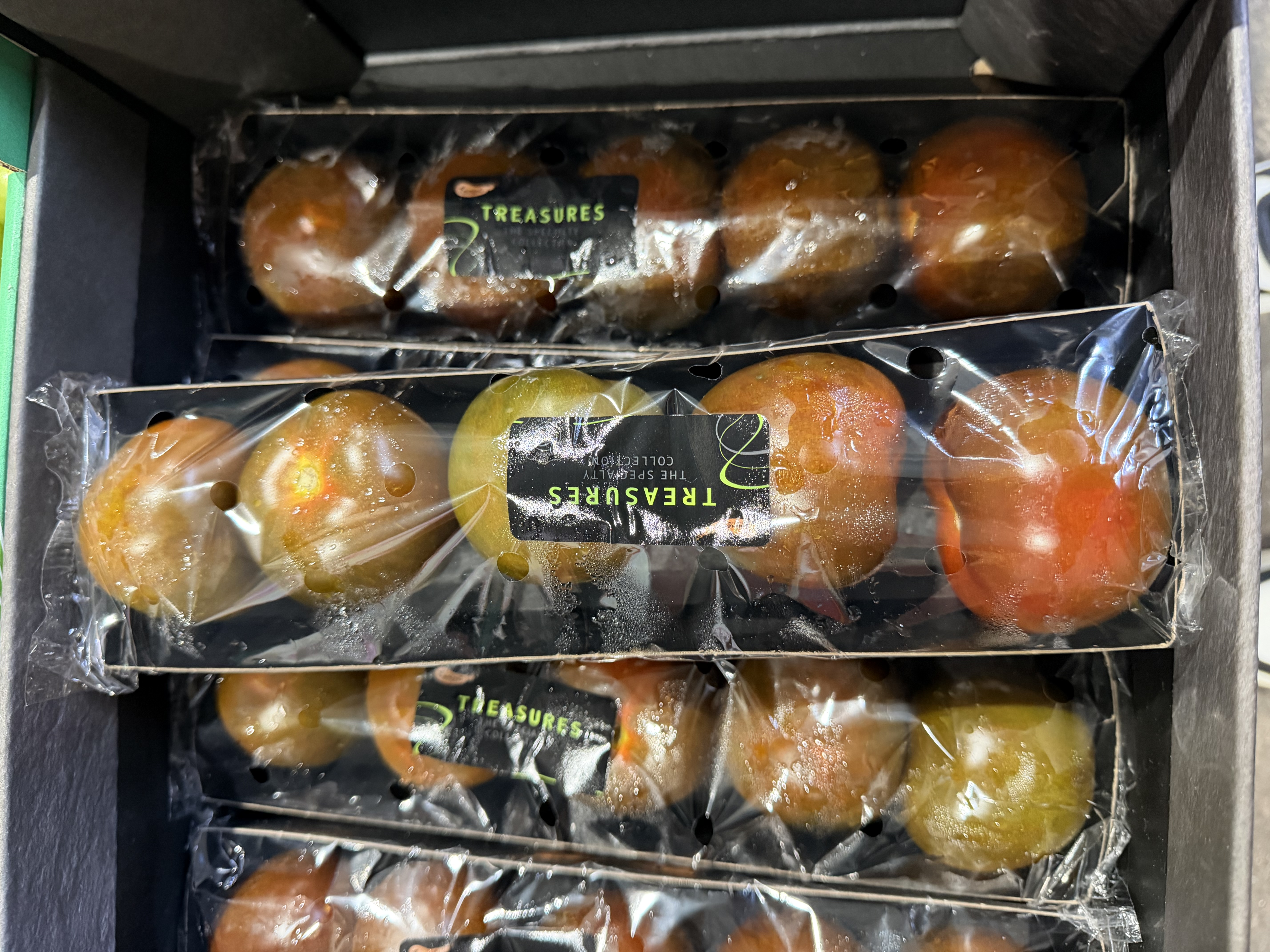 西班牙 朱古力黑茄 Spain Tomatoes Summer Brown ±500g