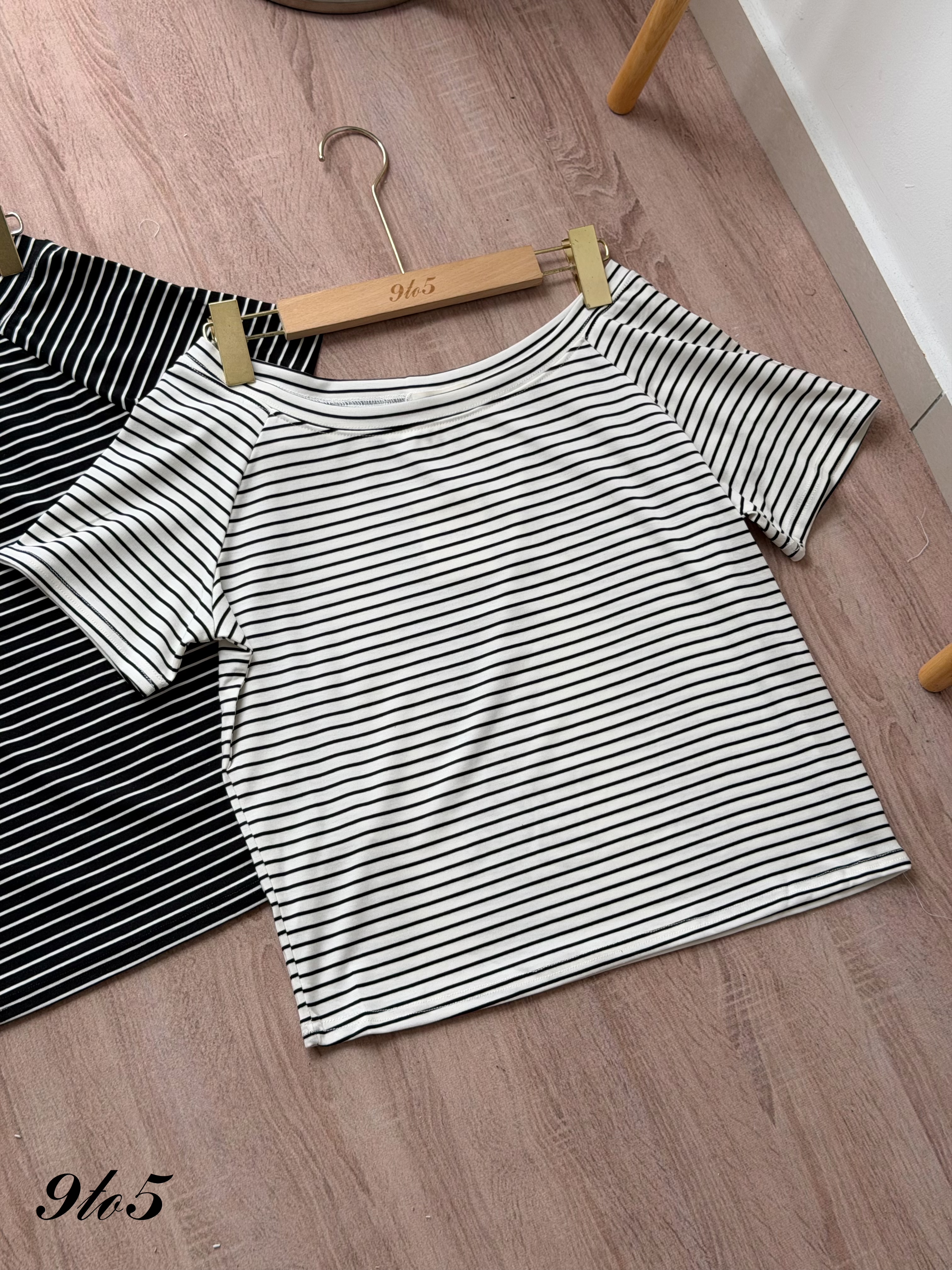 T4468 Boat Neck Striped Top - Black & White