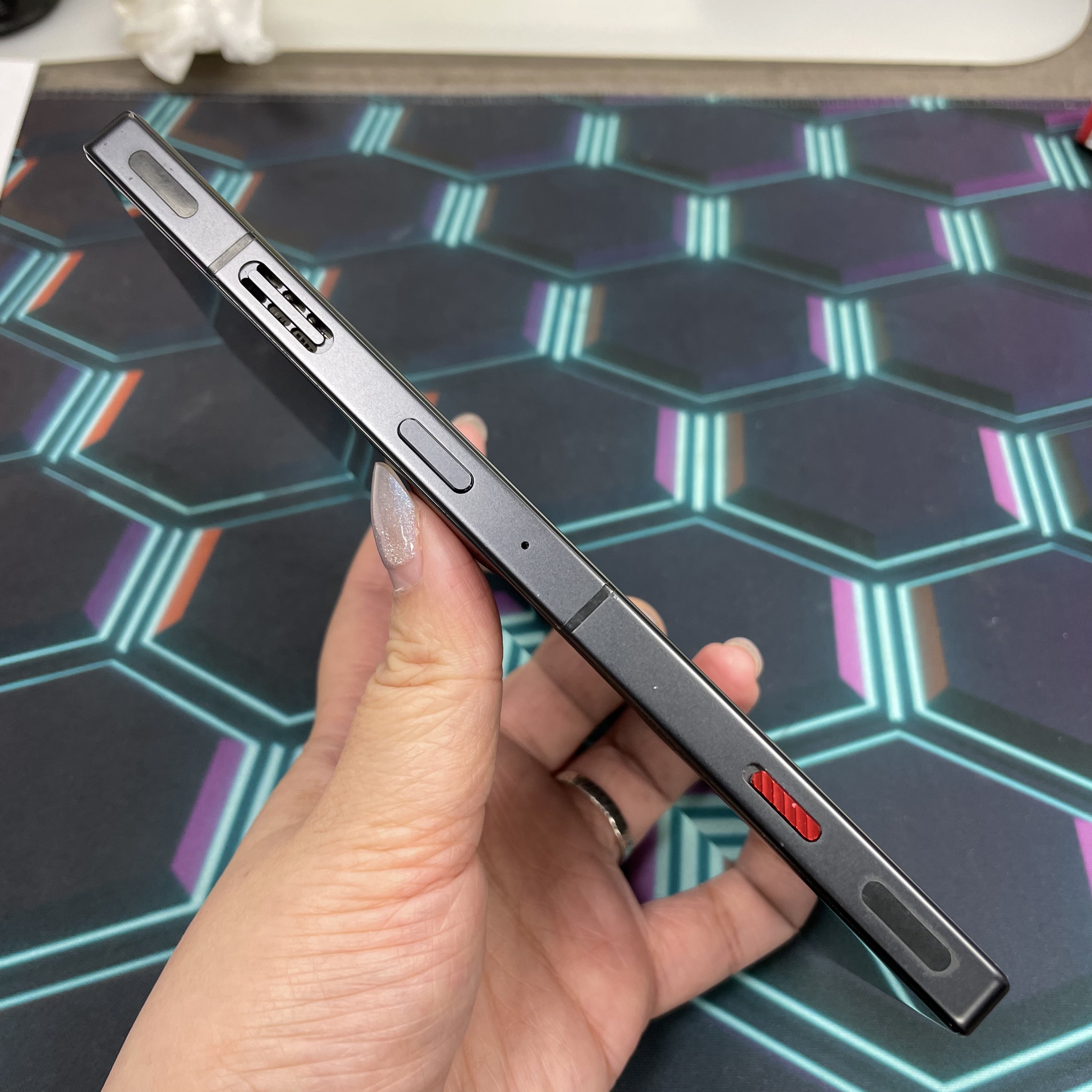 *6915 RedMagic 8 Pro 勁靚機 16+512GB 黑色 black