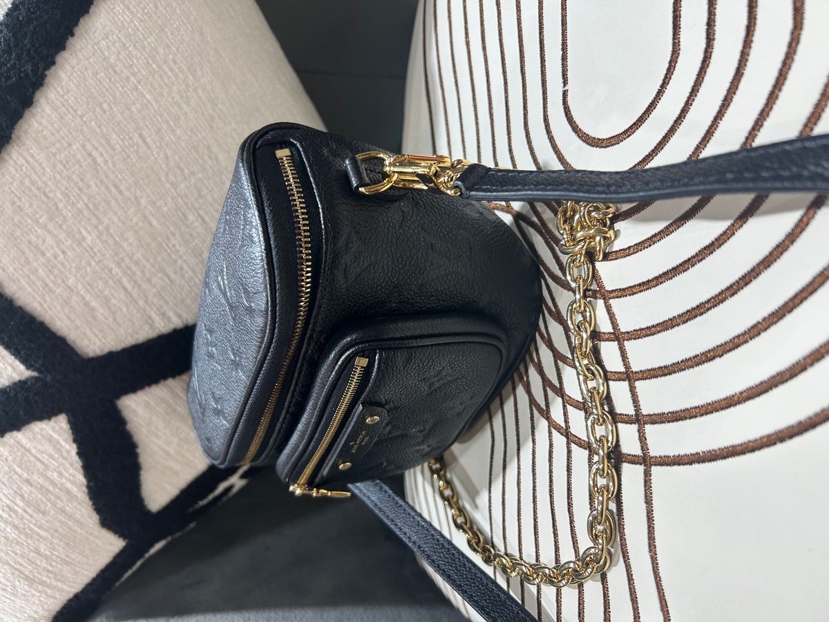 Lv Mini Bumbag Shoulder Bag 黑色M46917 Black Calfskin Monogram Empreinte 100%Authentic 99%new✅ dust bag  