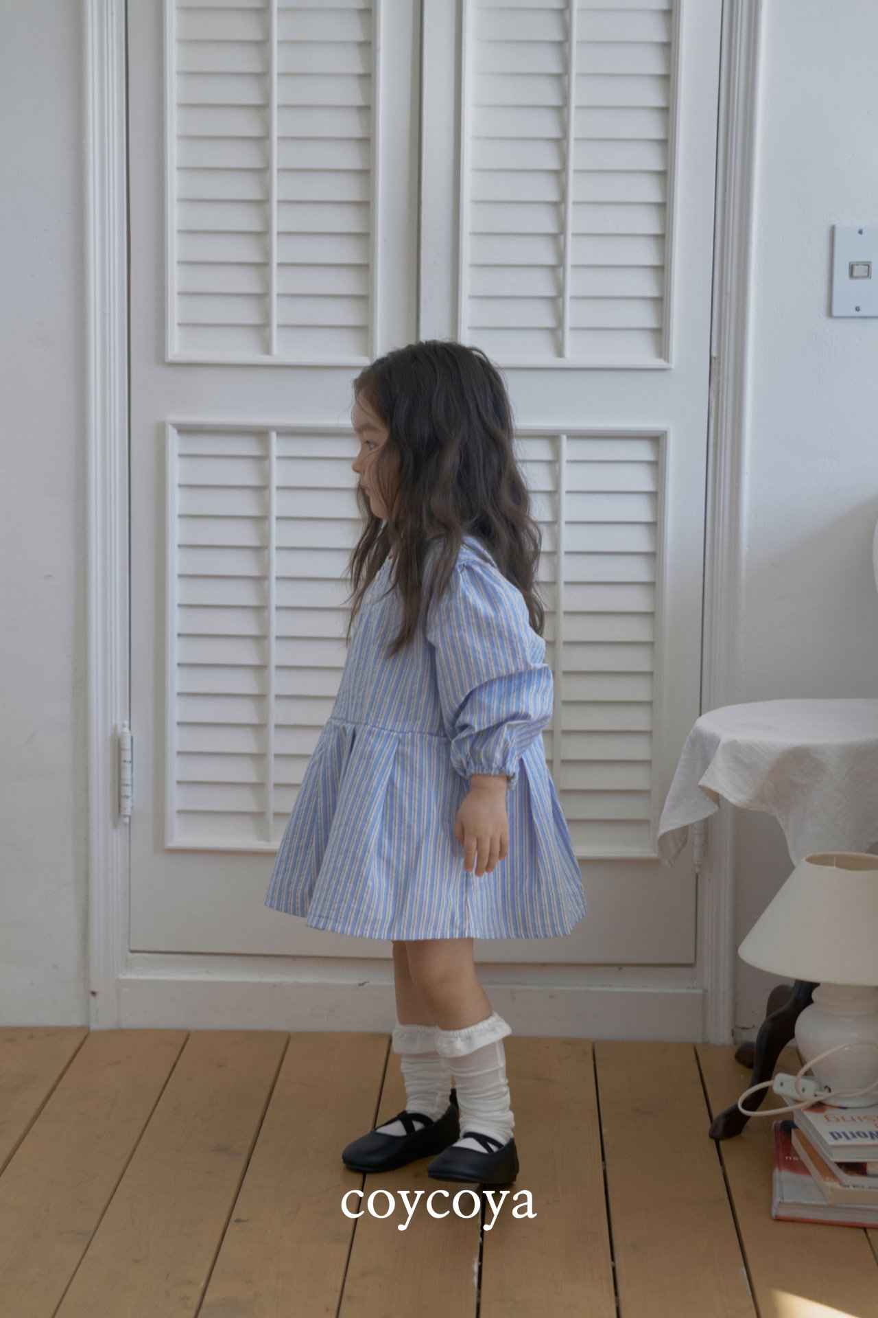 🌸預訂 韓國直送🌸🇰🇷COYCOYA兩色條紋蕾絲領長袖連身裙