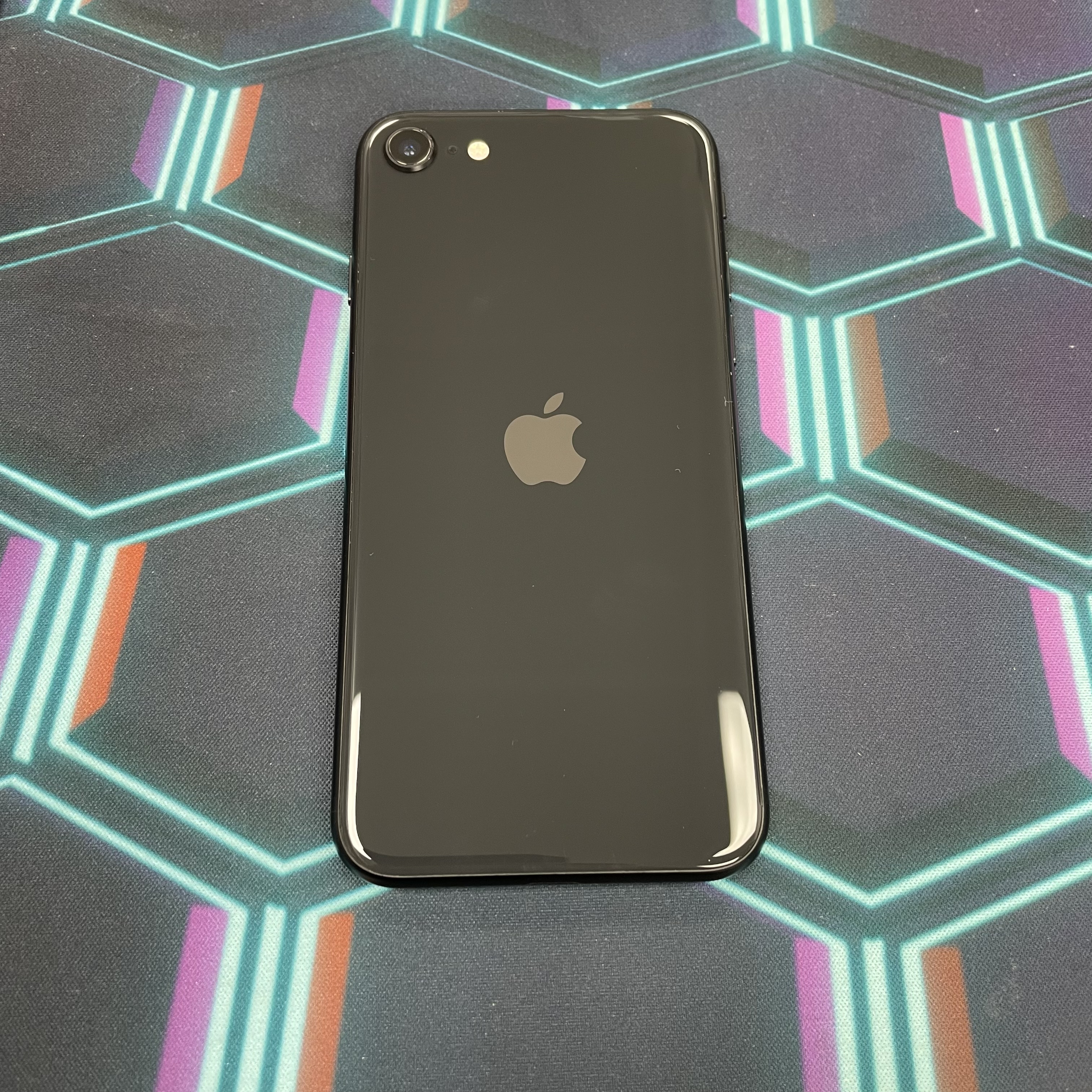 *7021 SE 2 勁靚機 128GB 電80 黑色 black