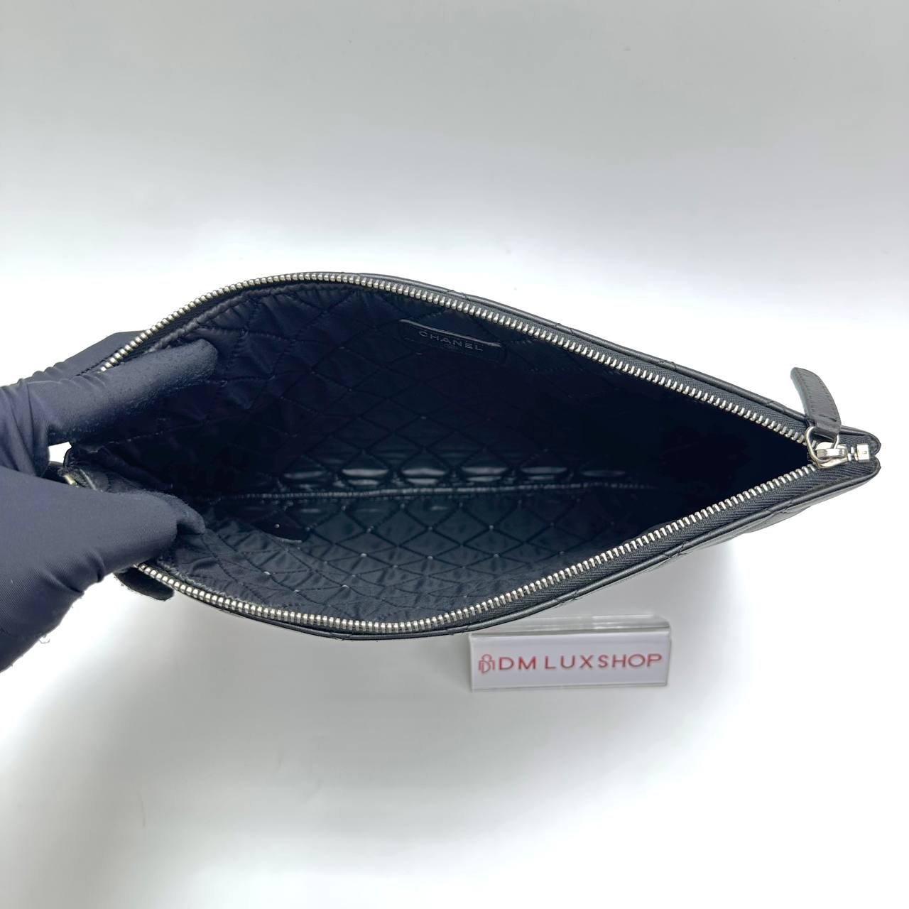 Chanel Black Small O Case SHW (Serial 22, Y: 2016)