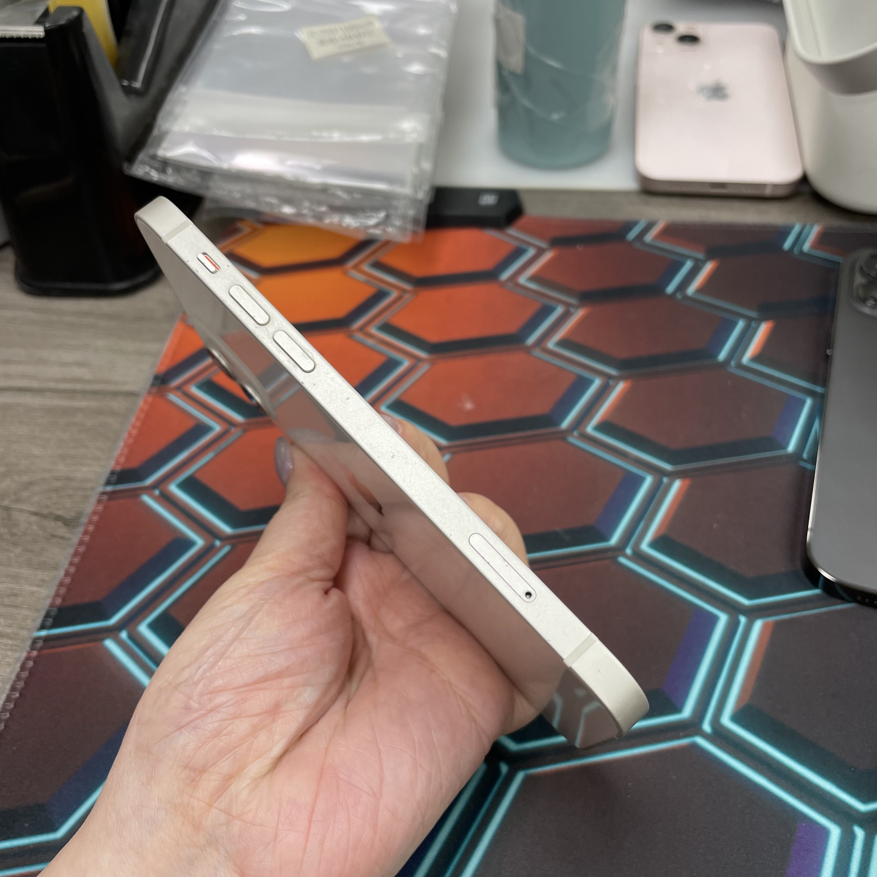 *6820 12 超靚機 128GB 電83 白色 white
