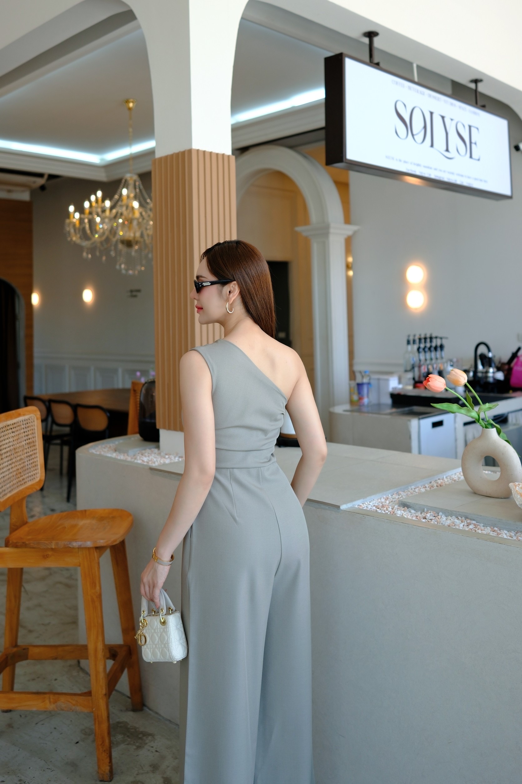 Eyana Suit Jumpsuit 法式气质斜肩连体裤( 2 colours )