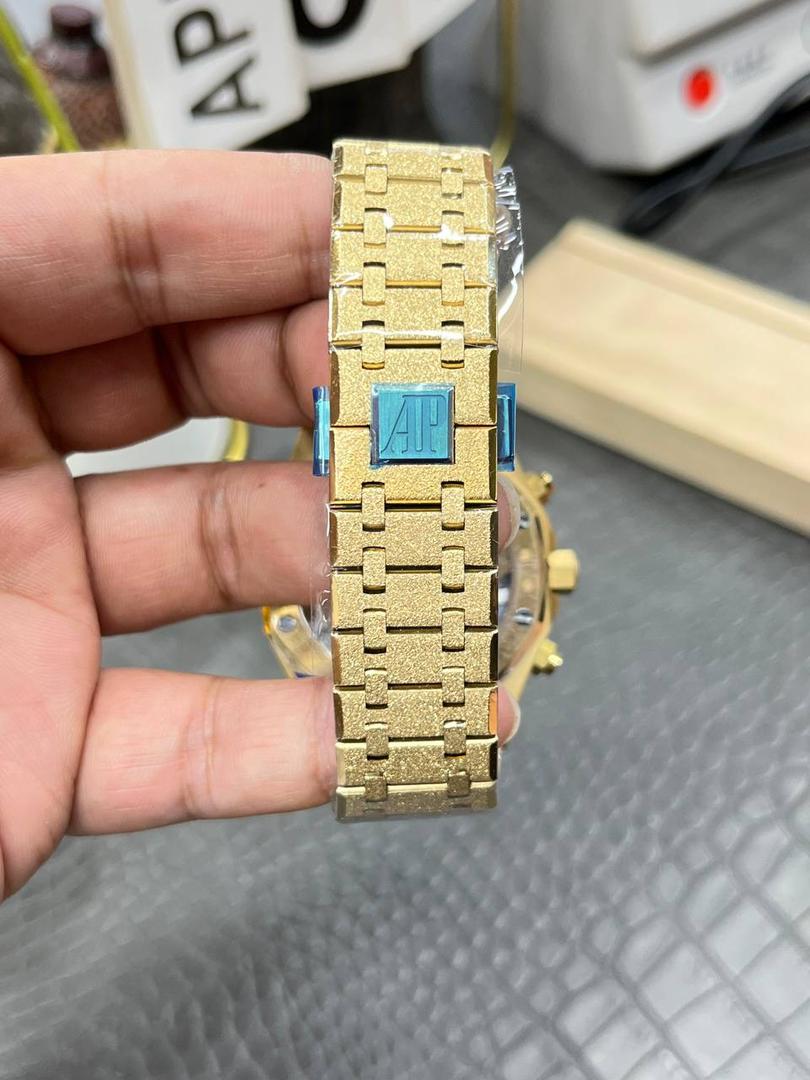 🚀爱彼皇家家橡树26240飞返计时全功能系列/41mm霜金熊猫眼/ 搭载原装开模定制Cal.4401全自动一体机械💯