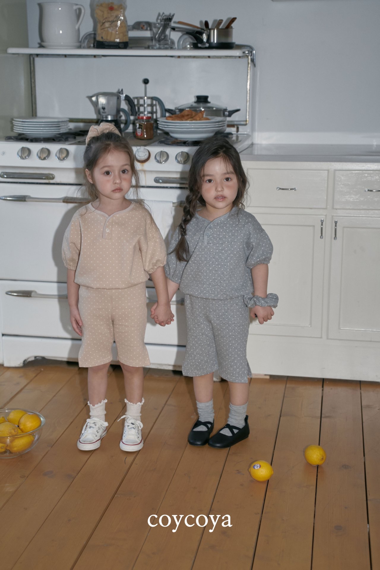 🌸預訂 韓國直送🌸🇰🇷COYCOYA兩色波點鈕扣短袖上衣