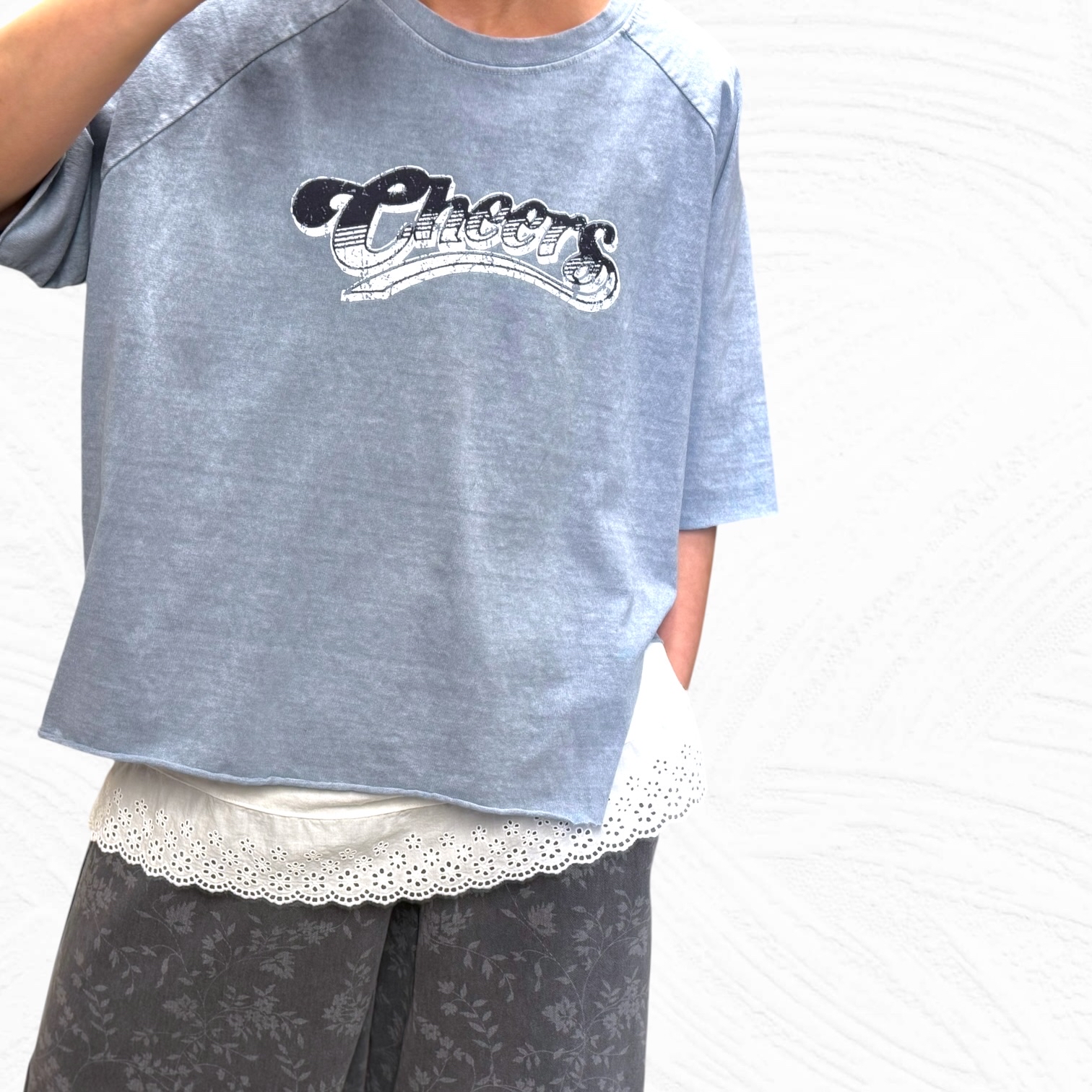 221282 “Cheers”腳開叉Tee