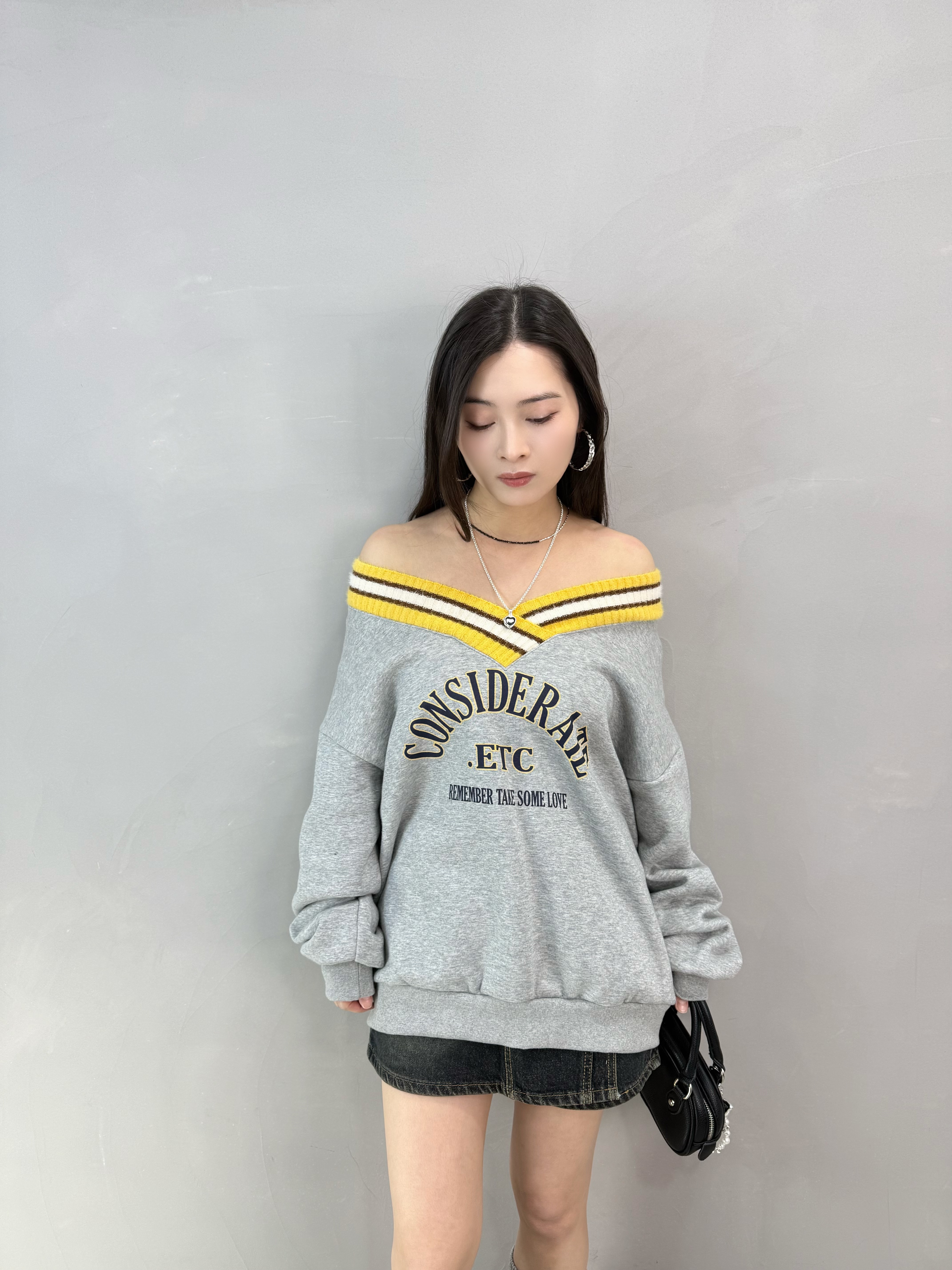 E65 拼針織V領兩著衛衣