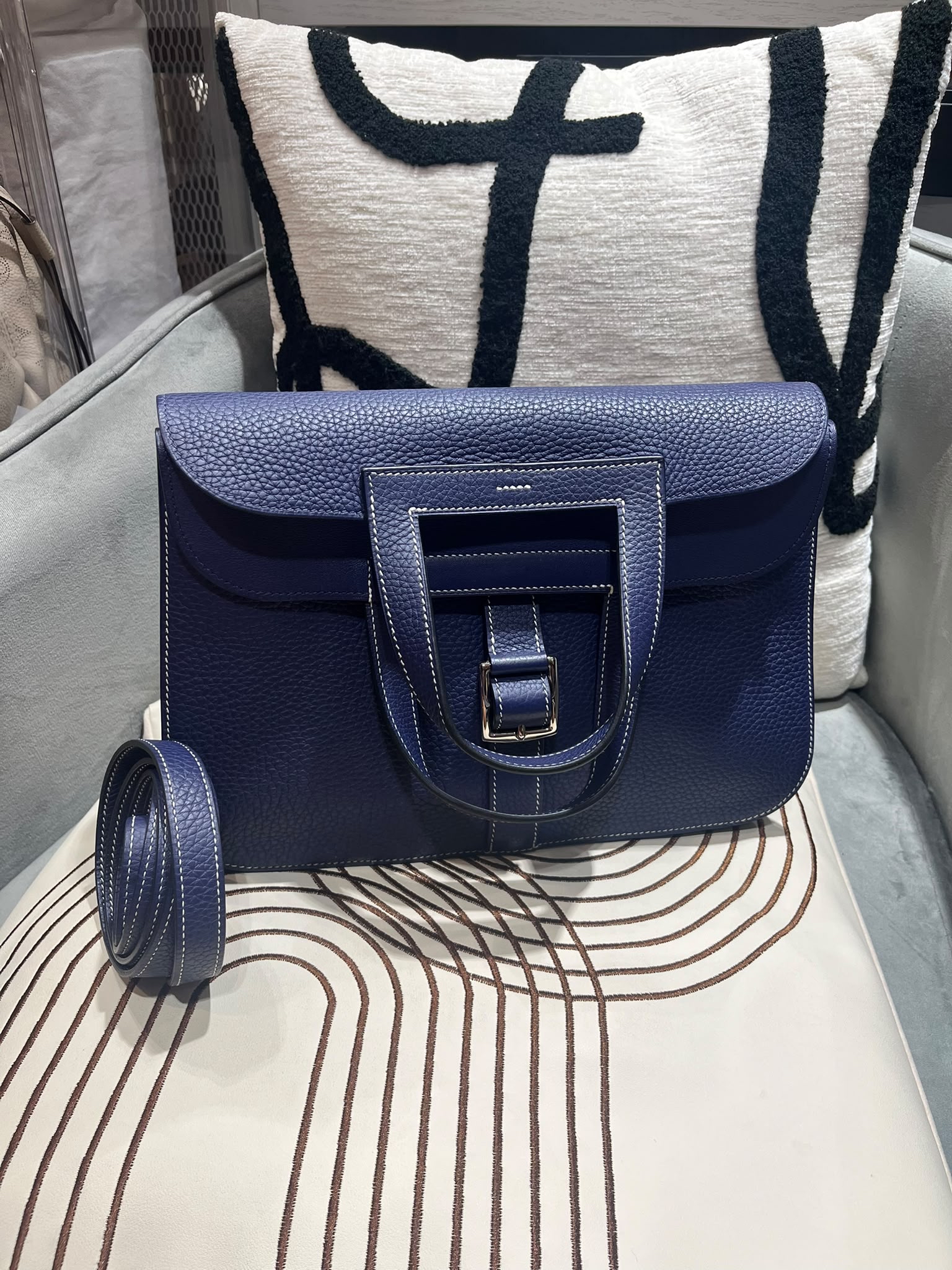 Hermes Halzan 31 Stamp C 100%Authentic, 98%New ☑️Dust bag