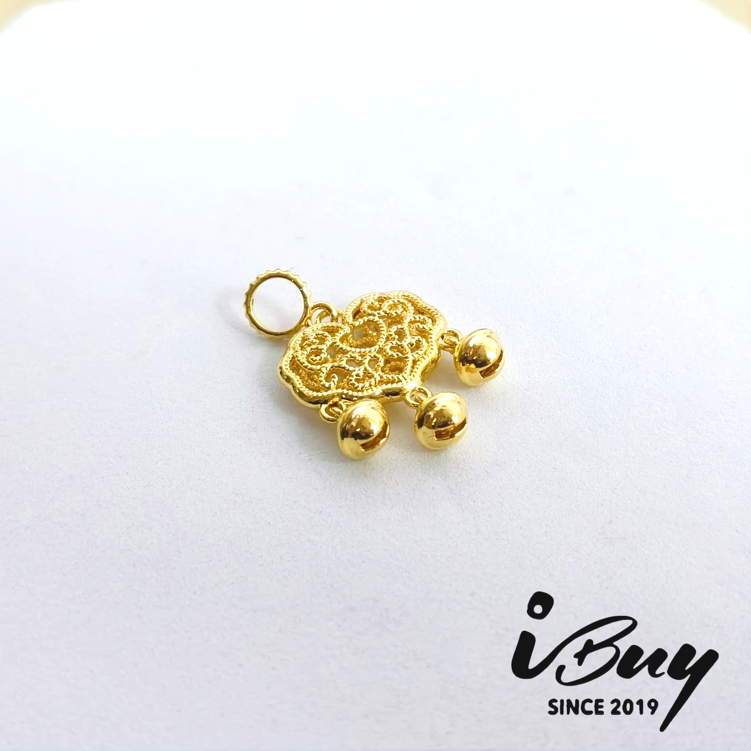 916 HARD GOLD OPENWORK HEART SHAPE LUCKY LOCK CHARM 916 硬金 爱心平安锁串咀