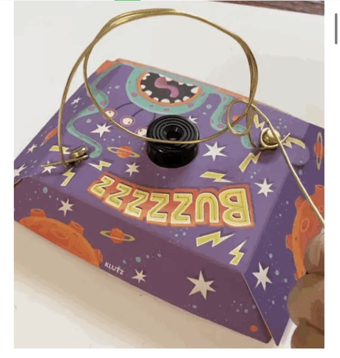 Circuit Games.KLUTZ MAKER LAB: ELECTRICITY & CIRCUITS 副標題是：BUILD & PLAY 5 GAMES! 內含FEED THE SHARK、SPACE LOOP、OPERATE ON BUZZBOT等遊戲。