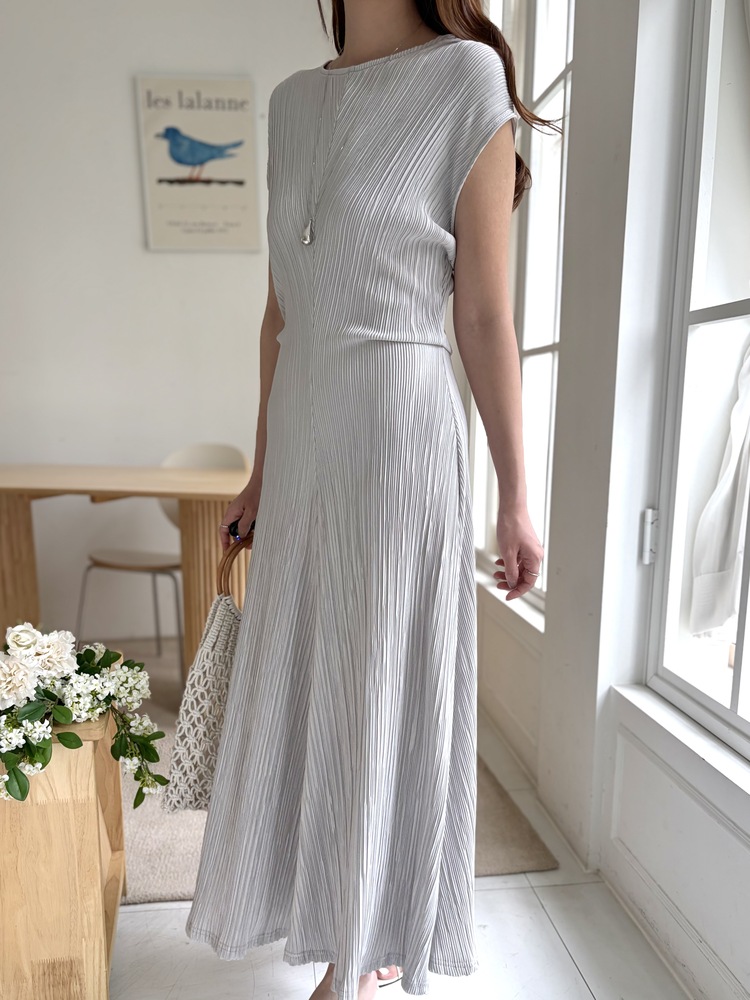 Elea Ribbed Flowy Dress (Mint)