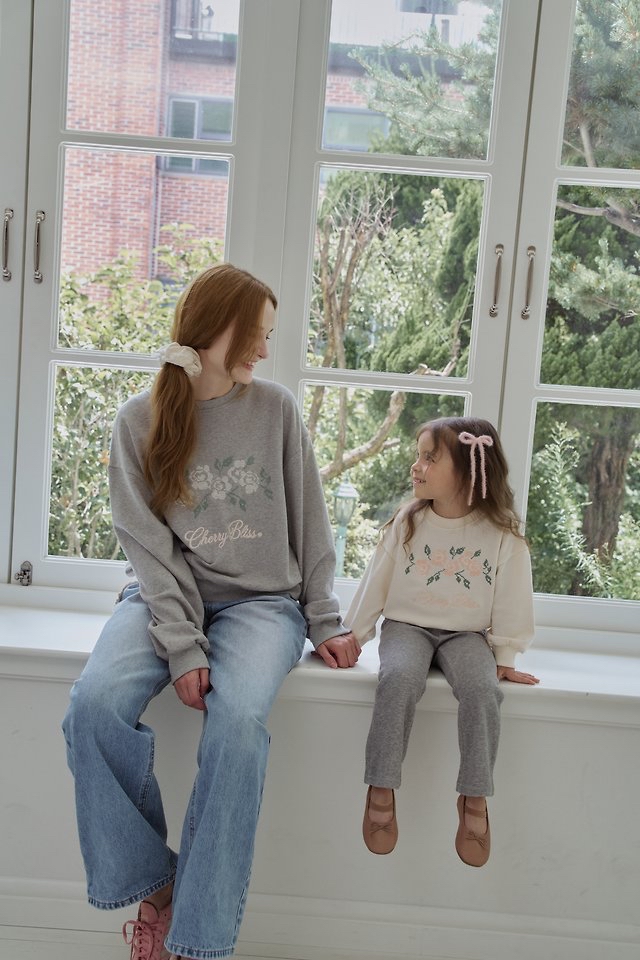 Momoann | Rose Sweatshirt(With Mom)