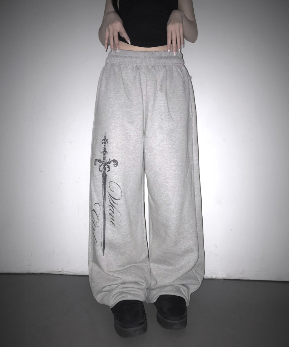 Nocturnal Blade Cuffed Sweatpants