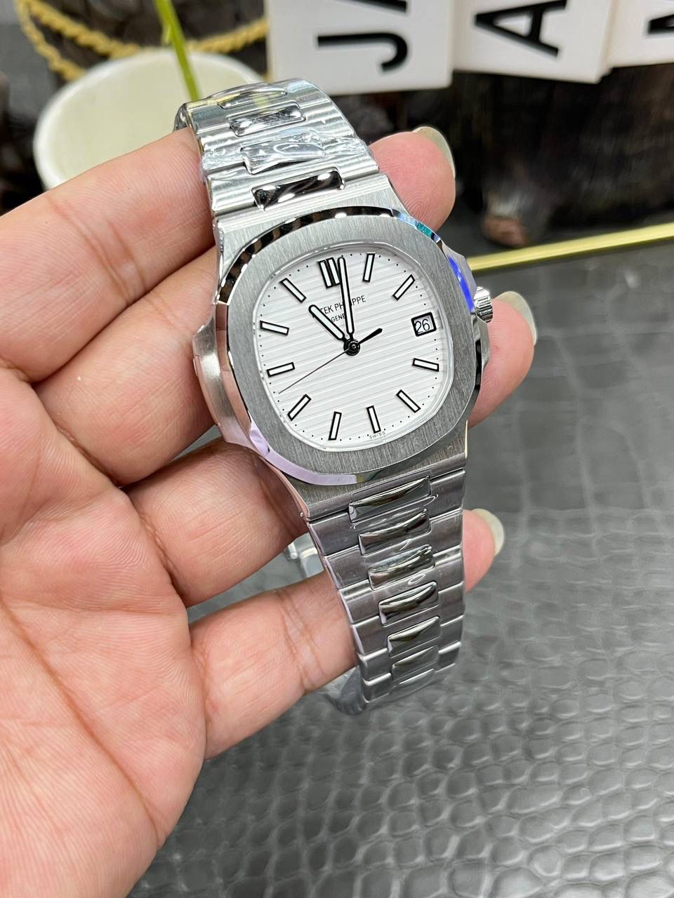 百达翡丽鹦鹉螺5711白面/40mm*8.3mm/Cal.324一体机😍💯🤍