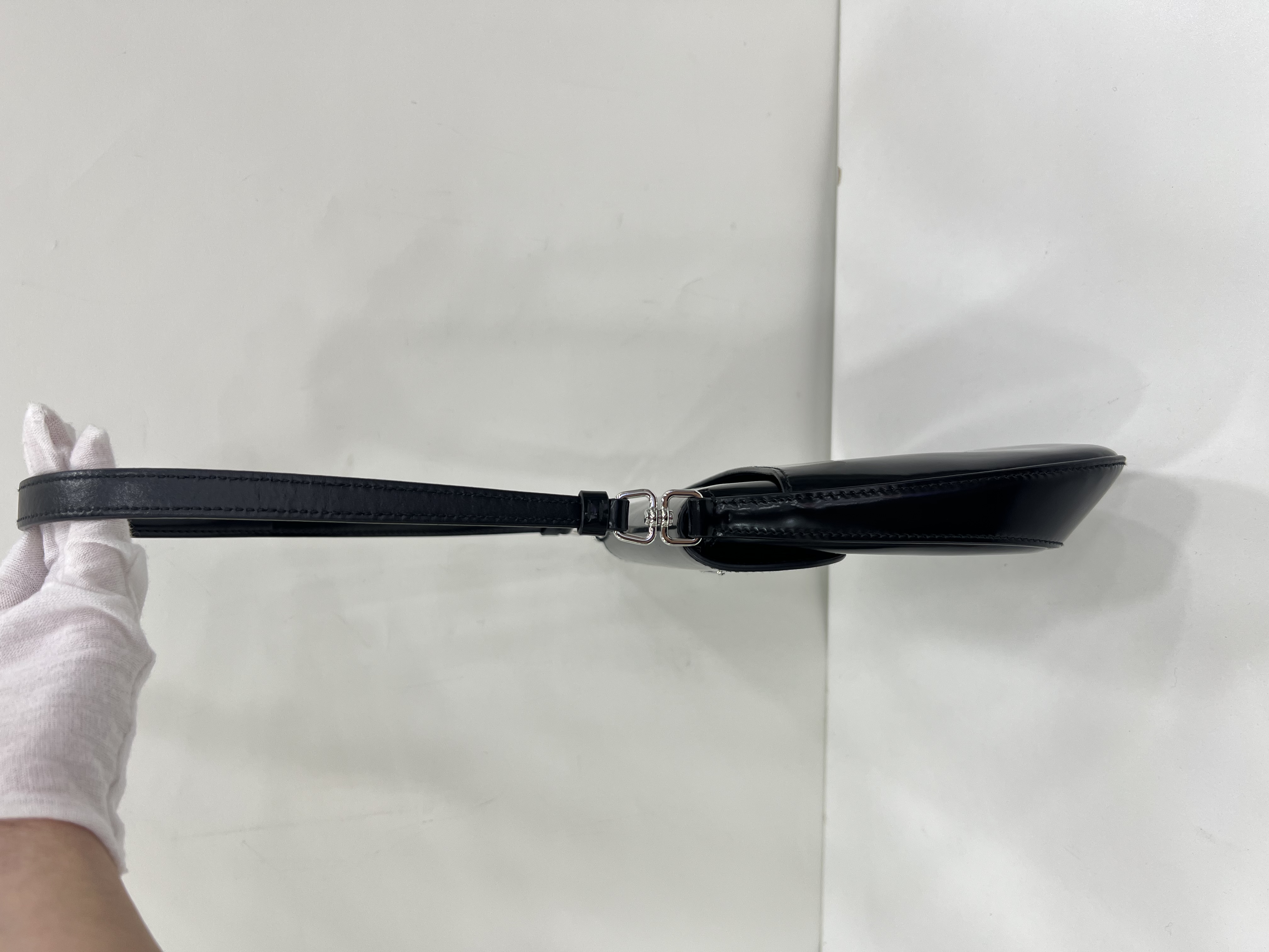 直播貨品 |  [1個-$100 2個-$300］E24