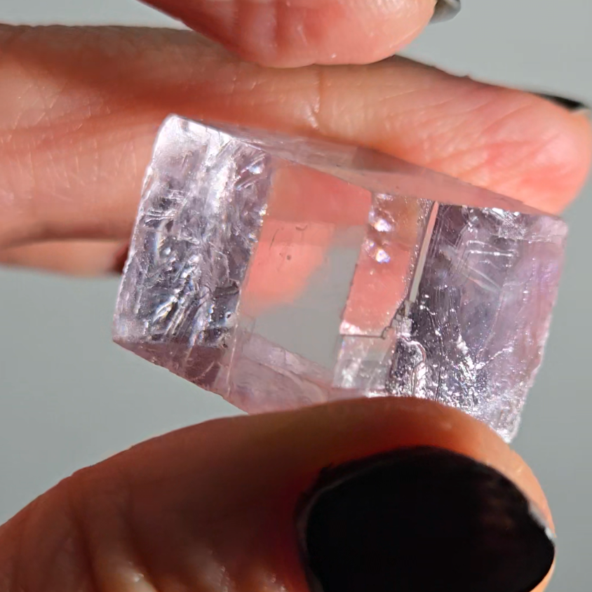 Purple calcite cube with rainbows - PC2