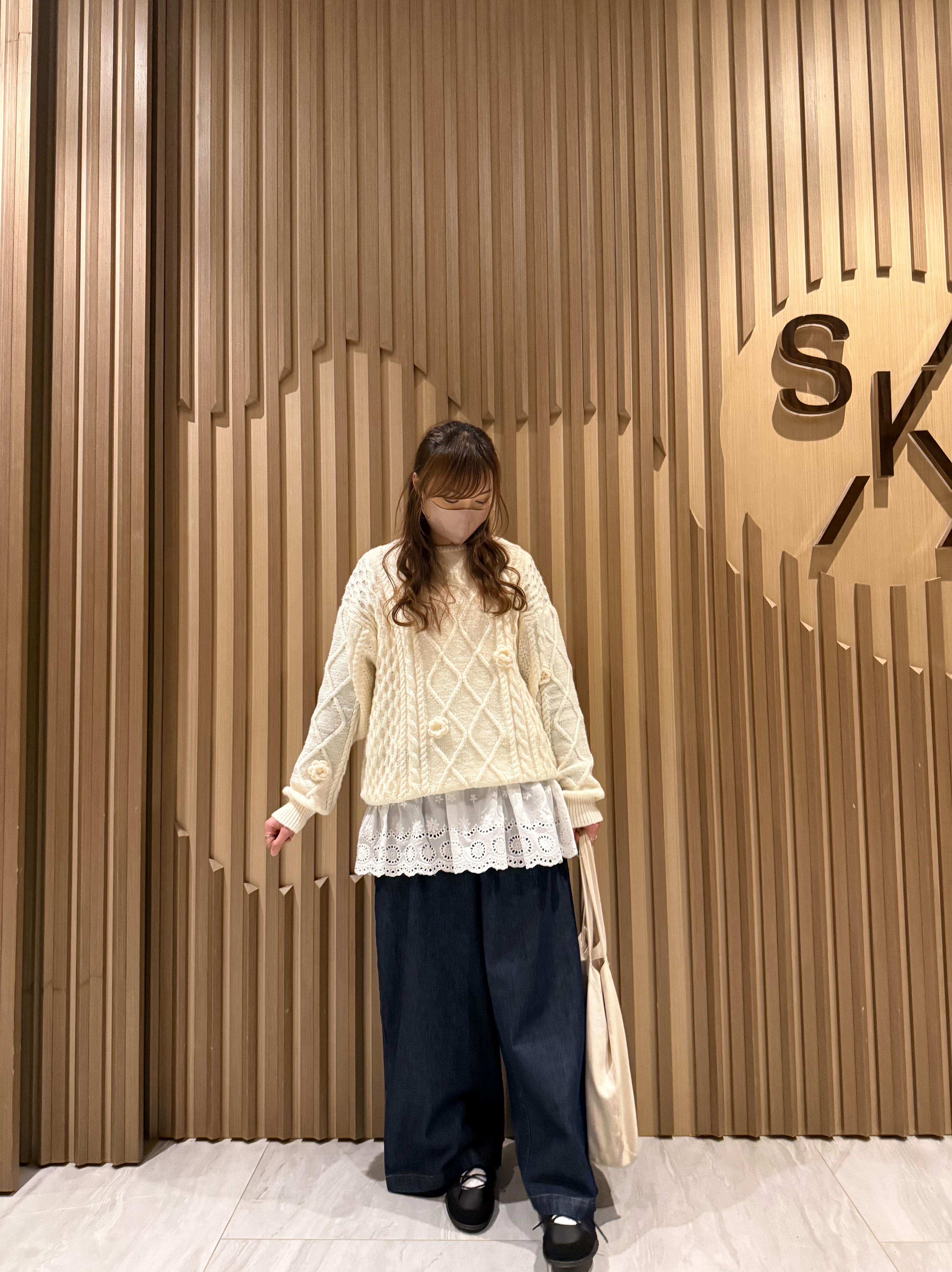 明線直筒牛仔褲（牛仔藍）