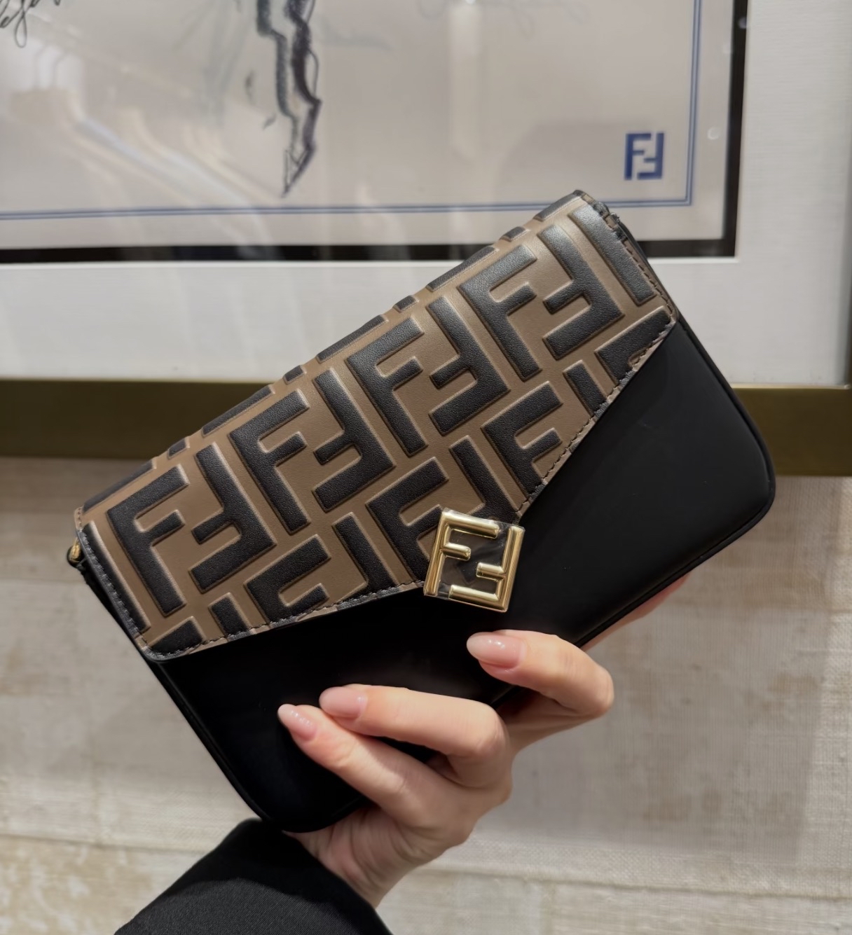 現貨🍒 Fendi 新款 性價比超高拼皮 WOC Size 18x11x3cm