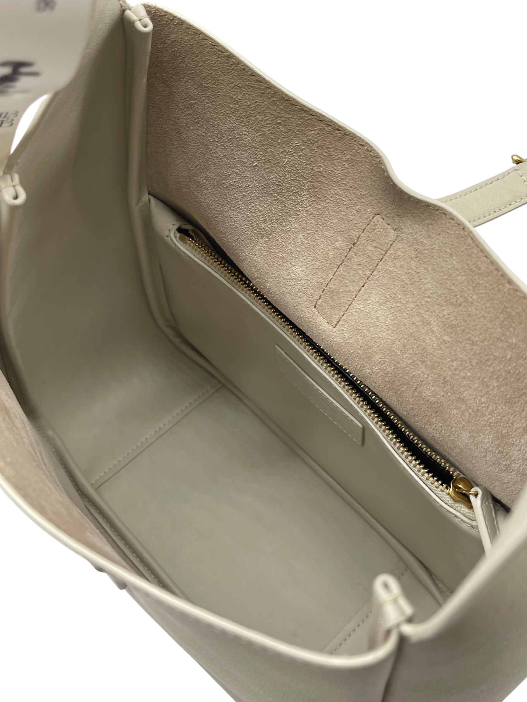 Pre-owned YSL  Le 5 à 7 / Product Code: 072907