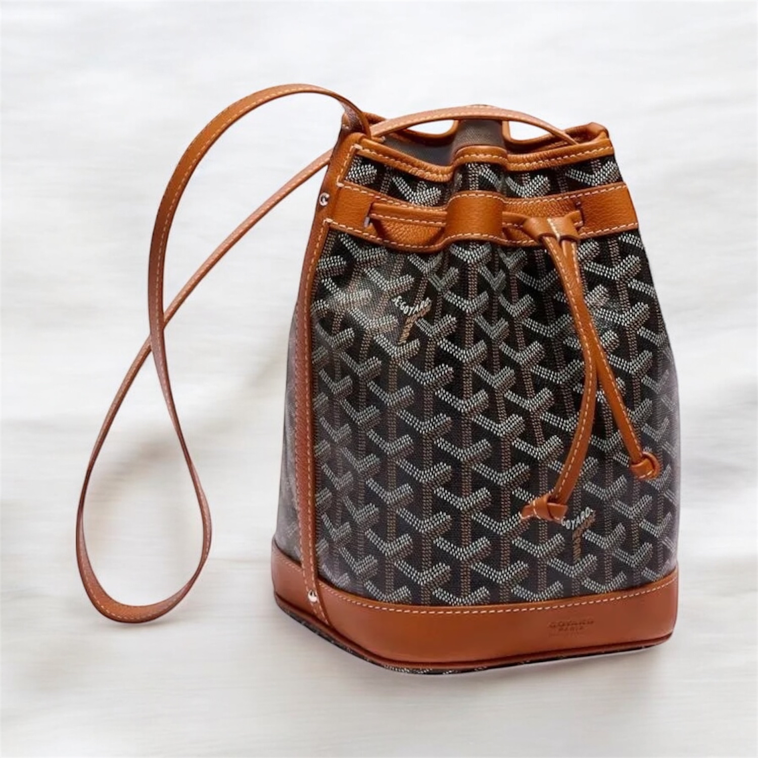 Unused Goyard Petit Flot Bucket Bag PM Tan