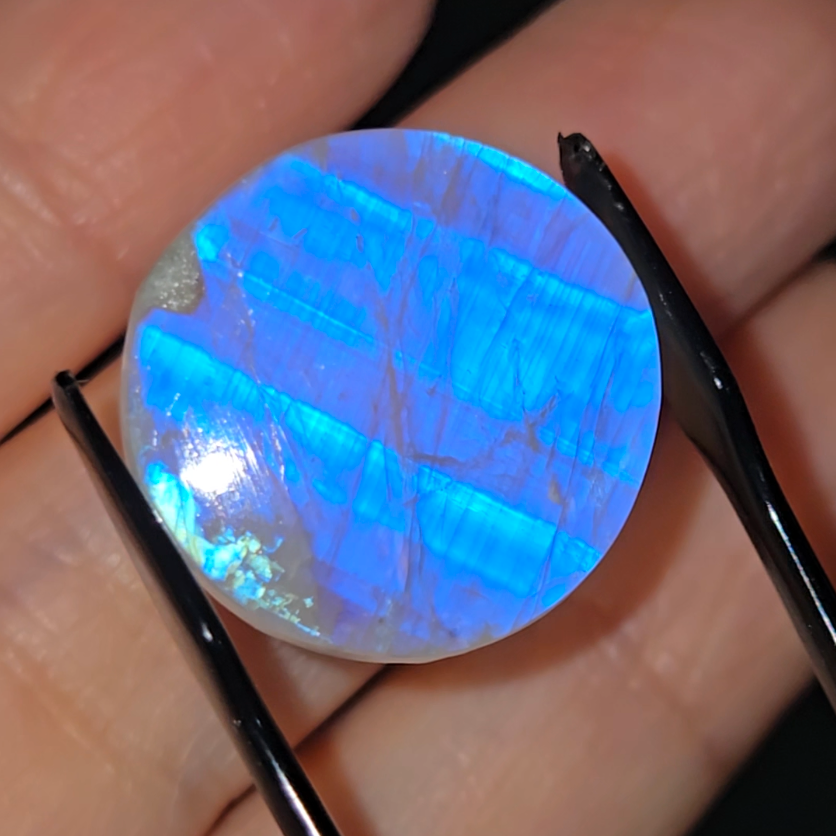 Gem-grade rainbow moonstone from India - MS5
