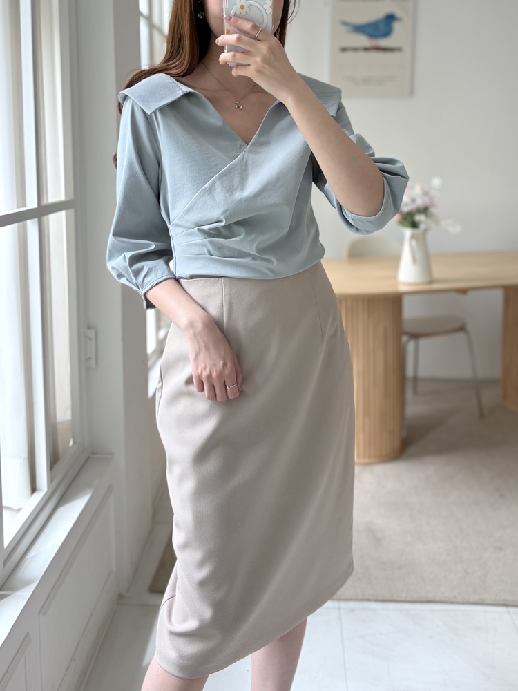 Leonie Tailored Midi Skirt (Beige)