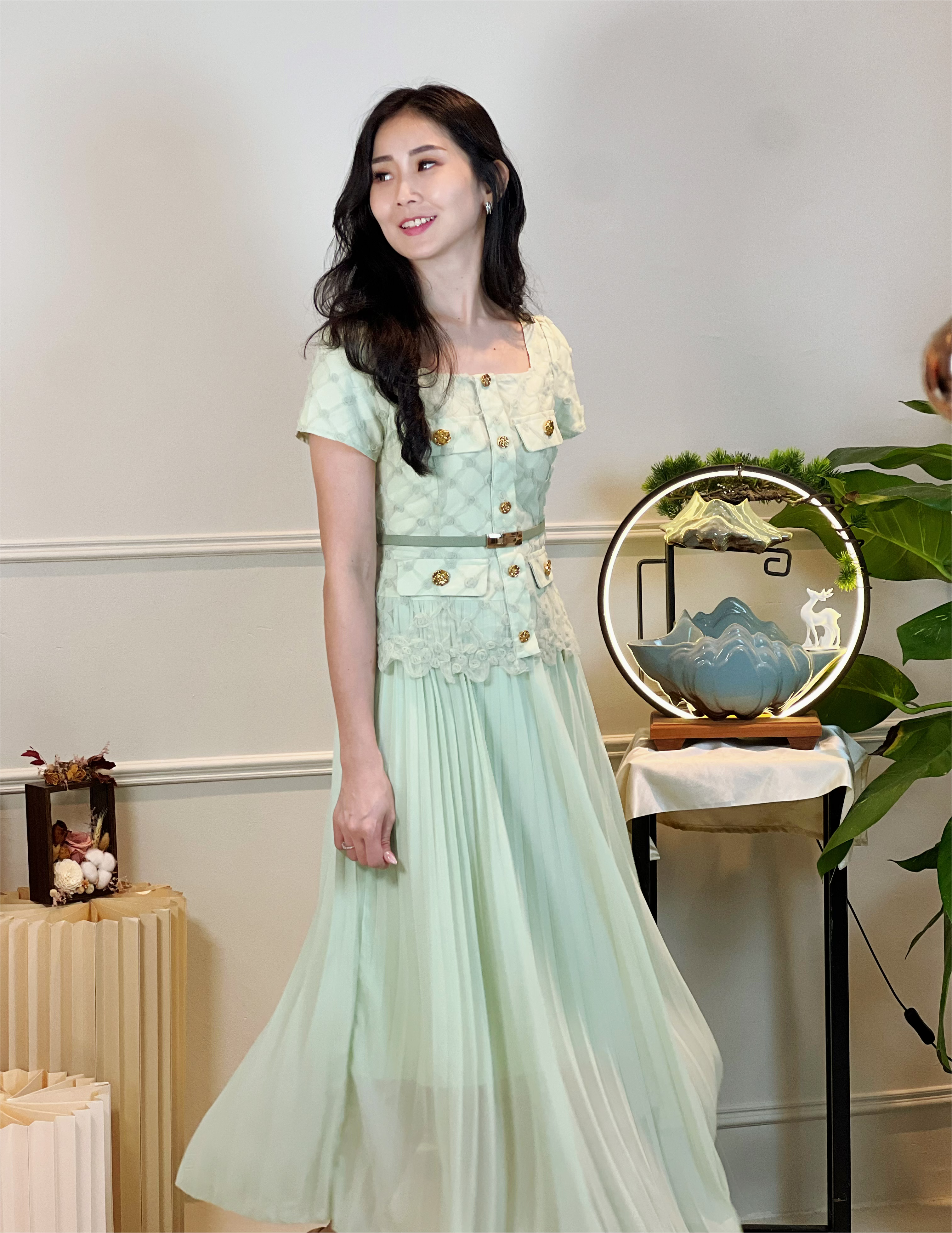 5097 Hedda Lush Meadow Midi Dress