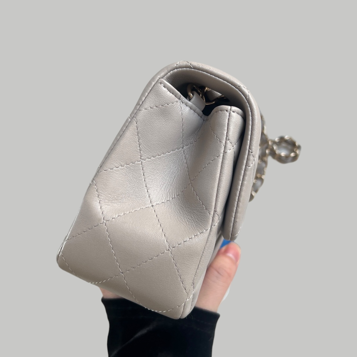 Chanel Lambskin 20cm大mini灰色金扣